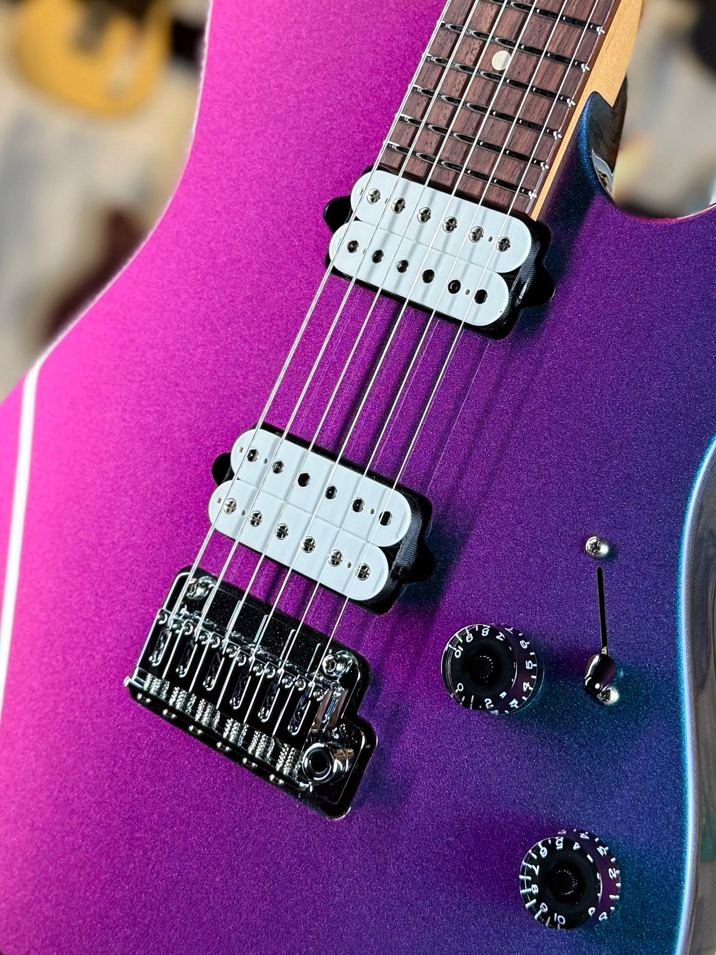 Suhr Modern Custom | Prism