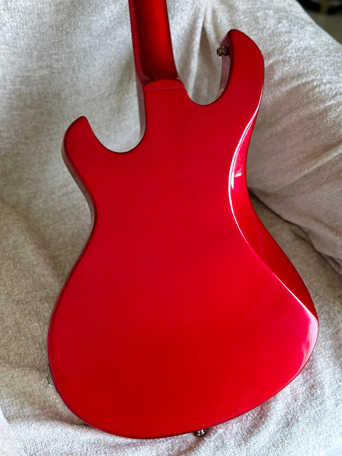 Gibson Victory MVX | Candy Apple Red