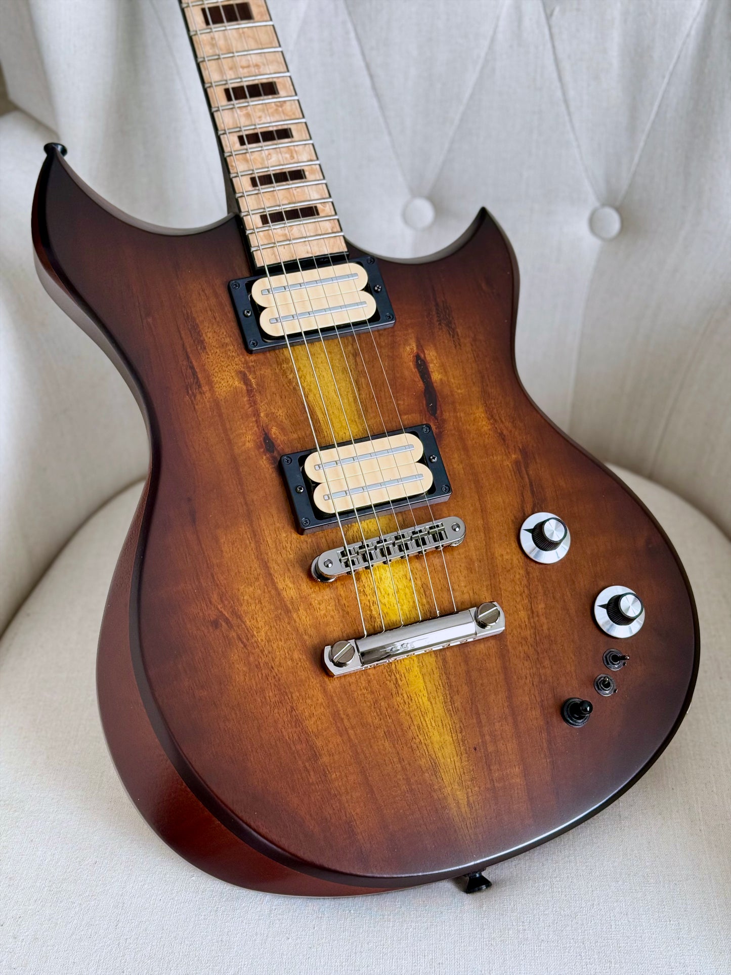 Dunable Cyclops USA Custom Shop | Koa Amber Burst