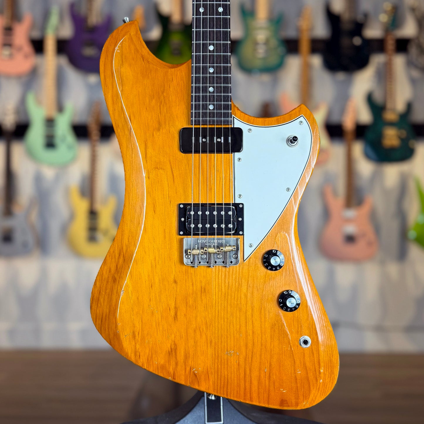Novo Guitars Voltur Nucleus NAMM 2026 Limited Edition | Amber