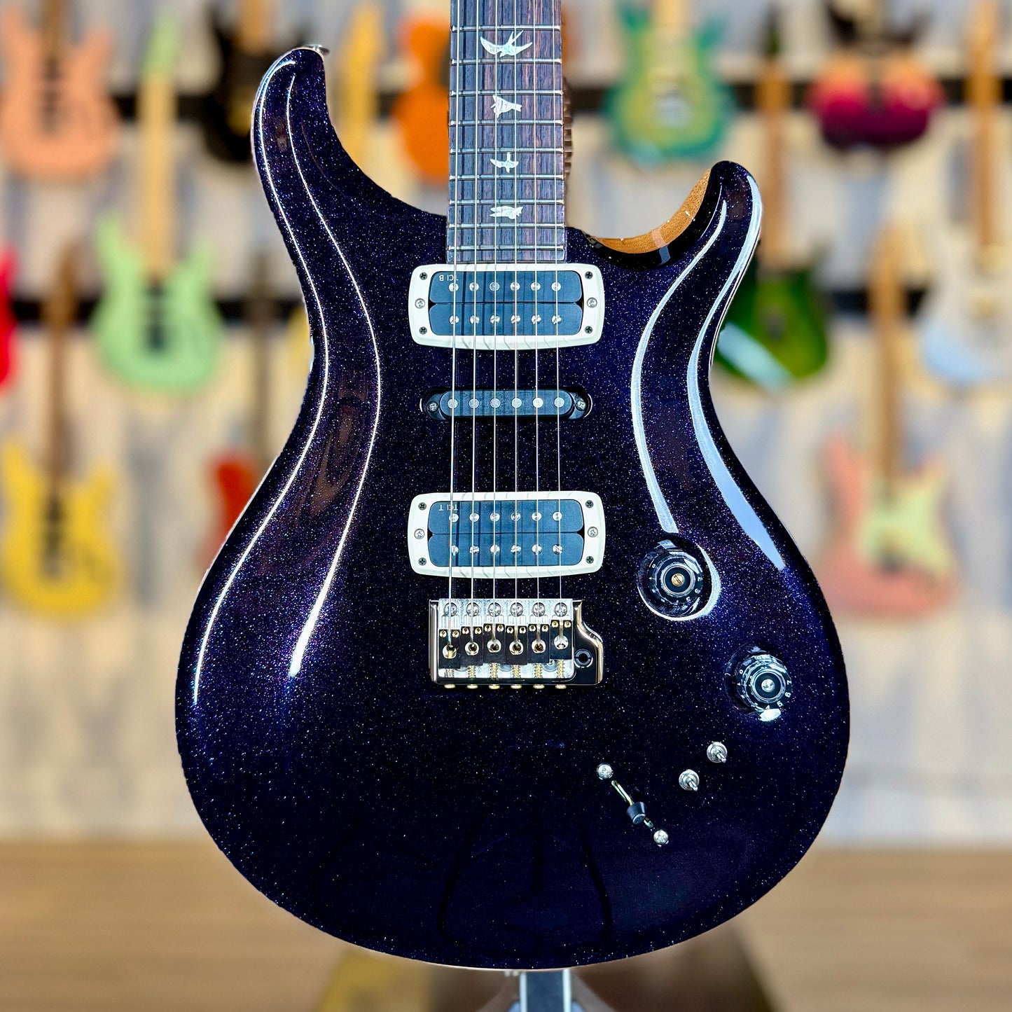 PRS Modern Eagle V Sprayer's Choice | Purple Sparkle/Natural Back