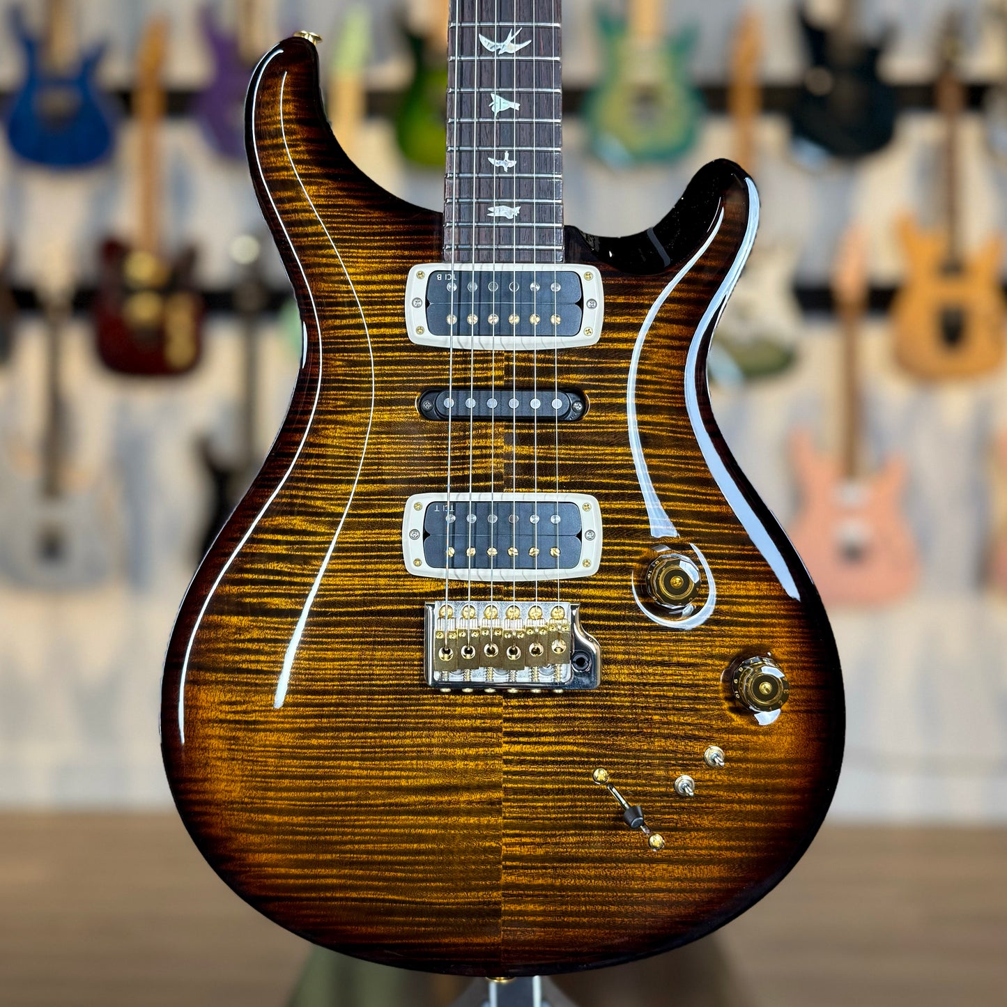 PRS Modern Eagle V "10 Top" | Black Gold Wraparound Burst