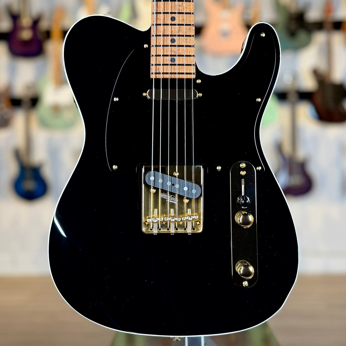 Suhr Mateus Asato Classic T Signature Series | Black