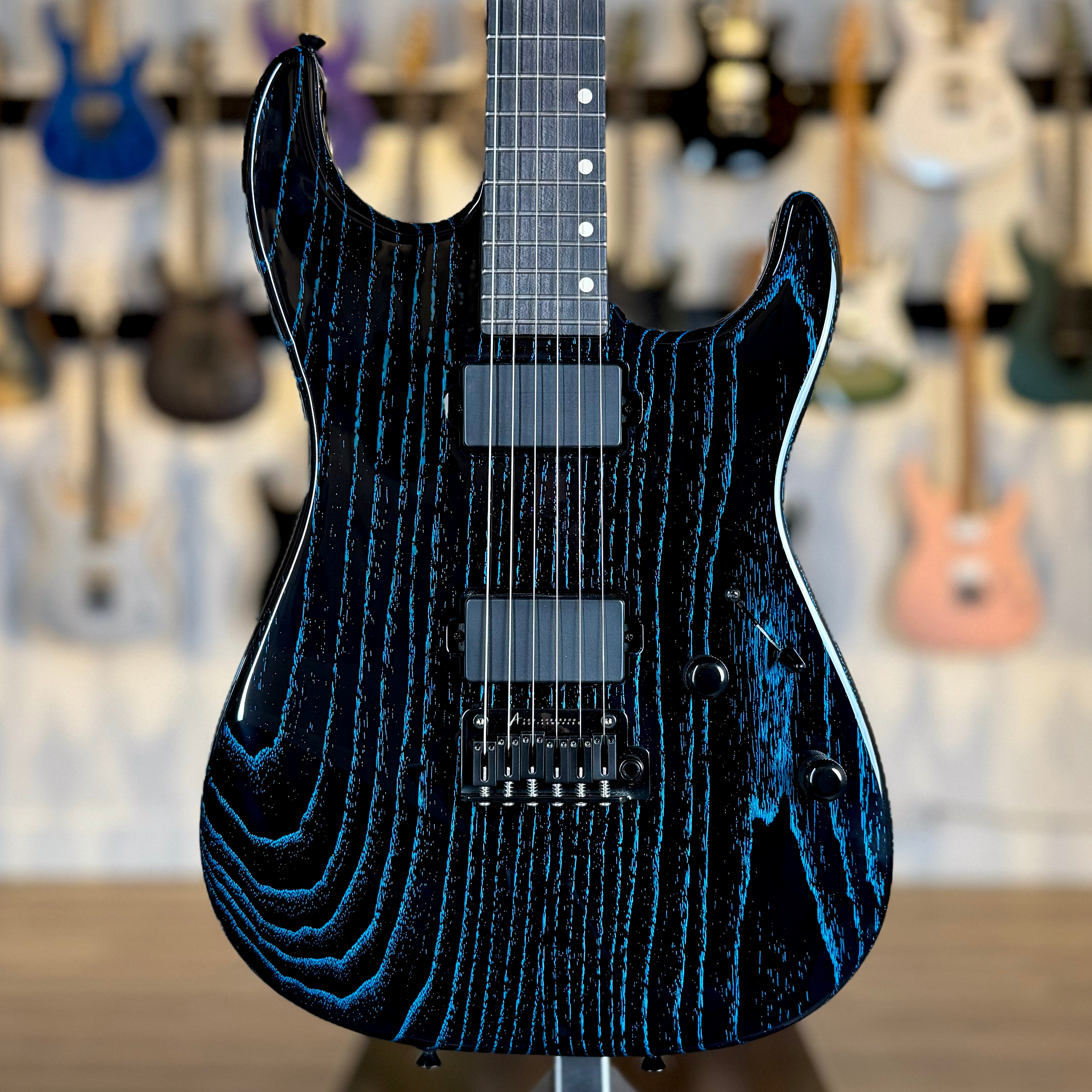 Tom Anderson Pro Am | Black with Bora Dog Hair – The Vibrato Bar