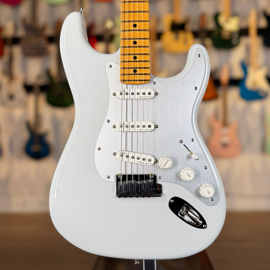 Fender American Ultra II Stratocaster | Avalanche