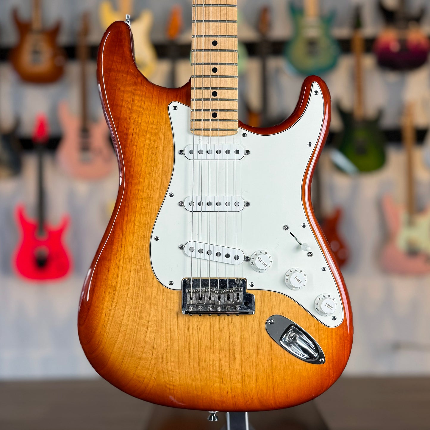 Fender American Standard Stratocaster | Sienna Sunburst