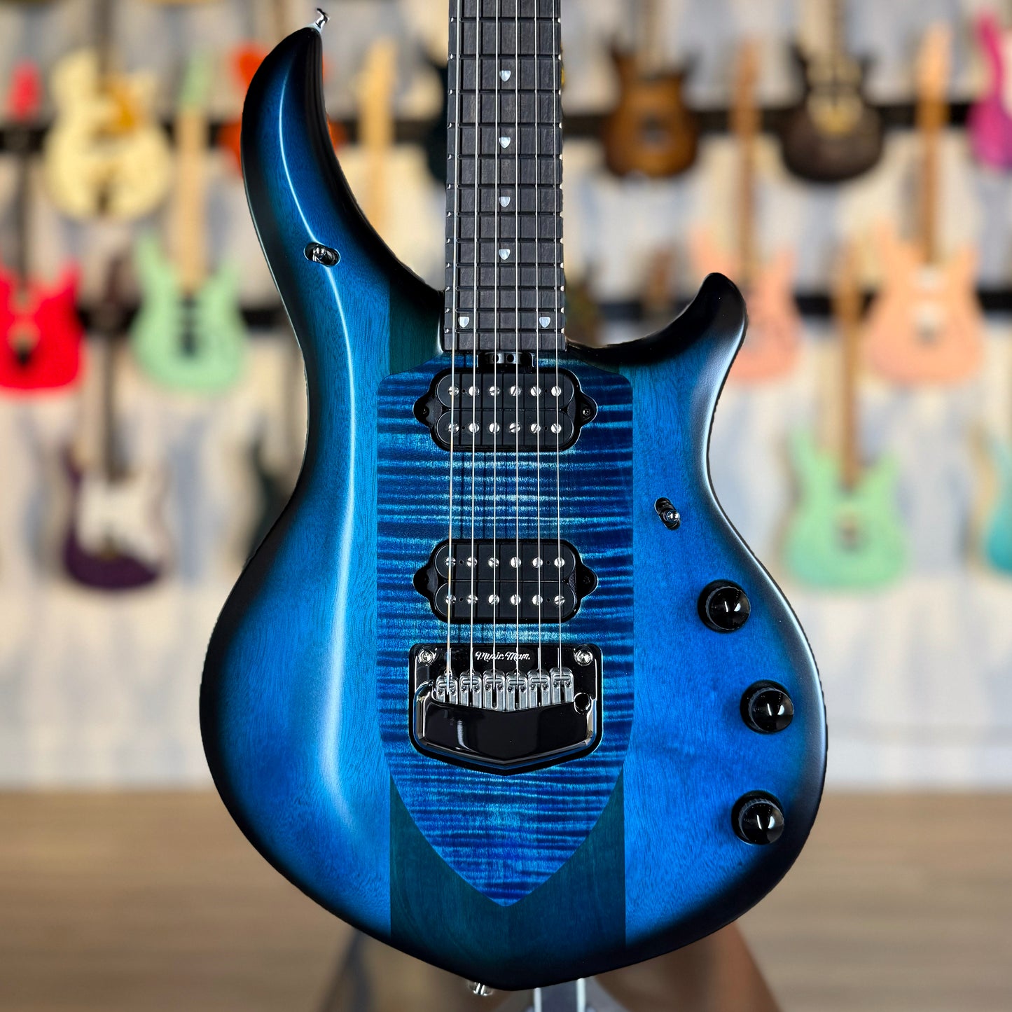 Ernie Ball Music Man Majesty 6 | Blue Silk