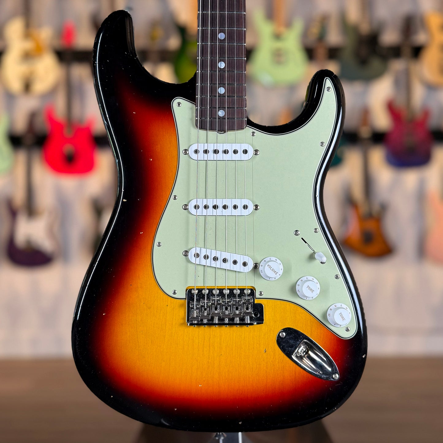 Fender Custom Shop 1965 Stratocaster Journeyman Relic | 3-Color Sunburst