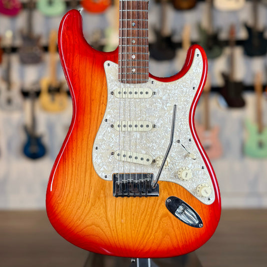 Fender American Deluxe Stratocaster | Aged Cherry Sunburst