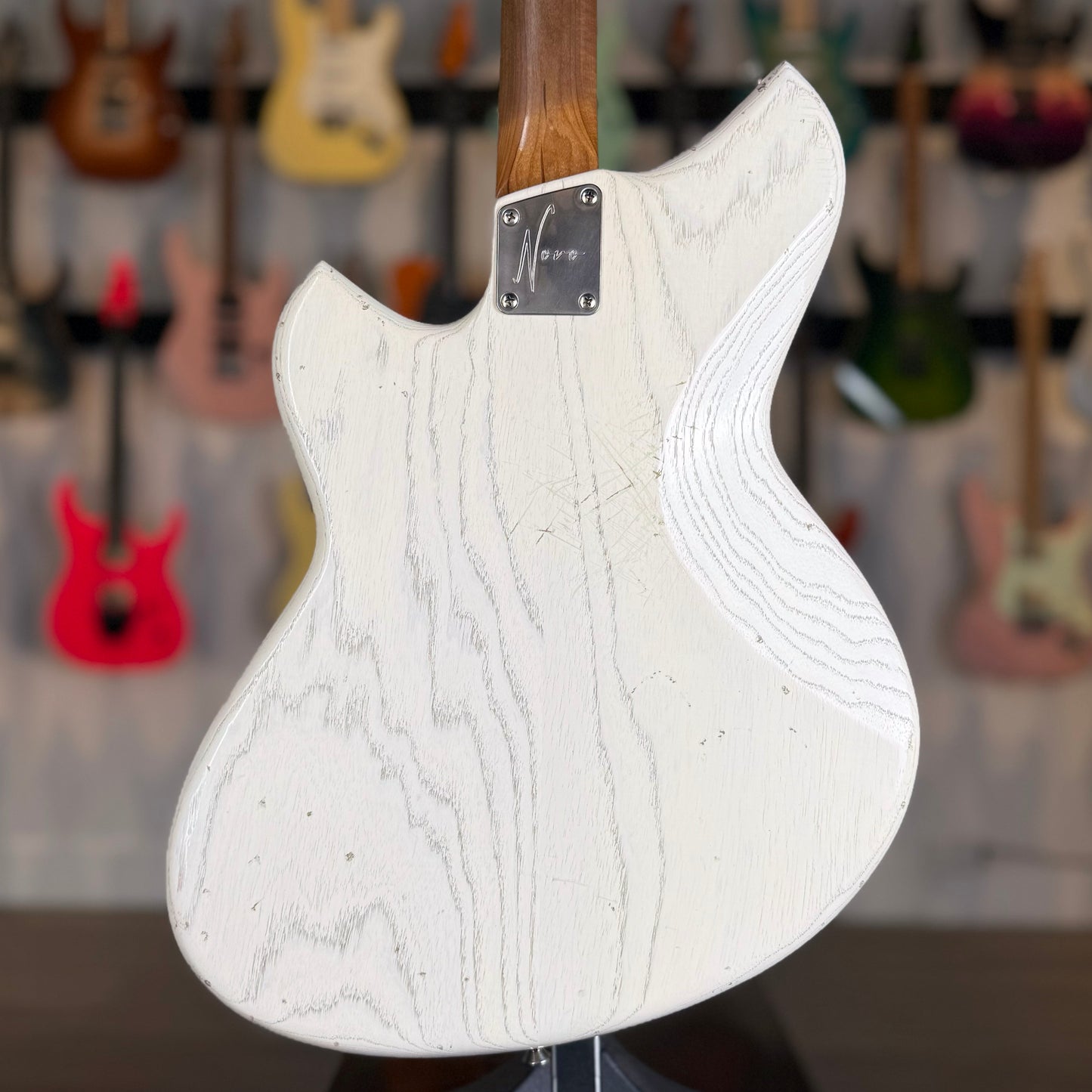 Novo Guitars Miris J Nucleus | Mary Kaye White