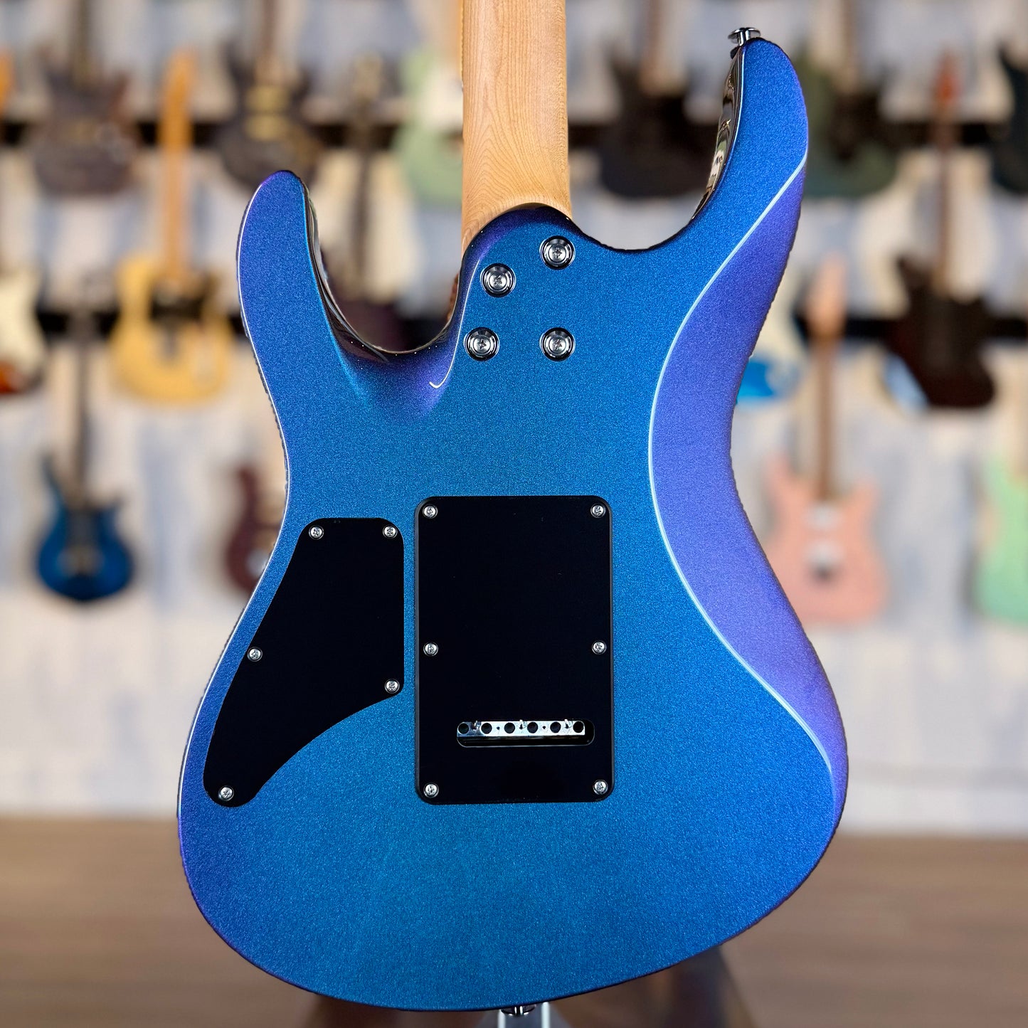 Suhr Modern Custom | Prism