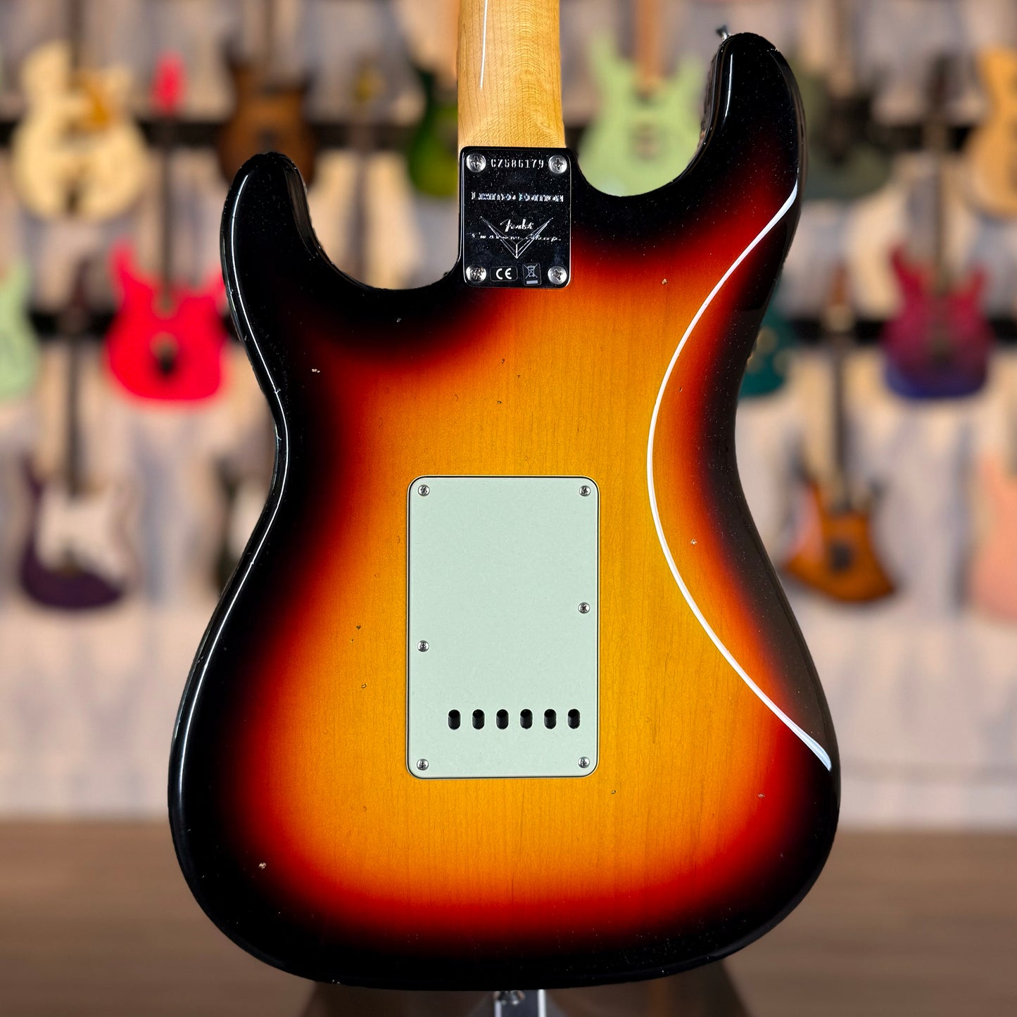 Fender Custom Shop 1965 Stratocaster Journeyman Relic | 3-Color Sunburst
