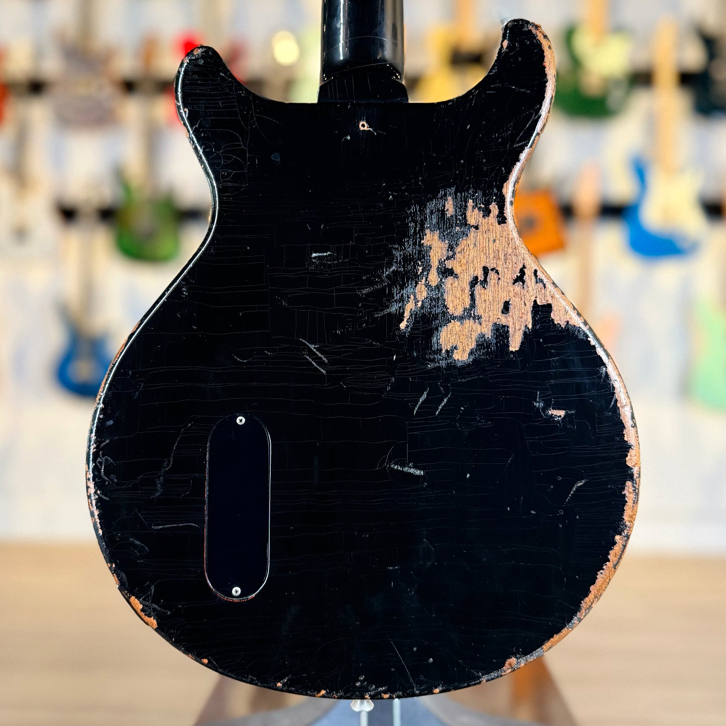 Rock N Roll Relics Thunders | Black (Pre-Owned)