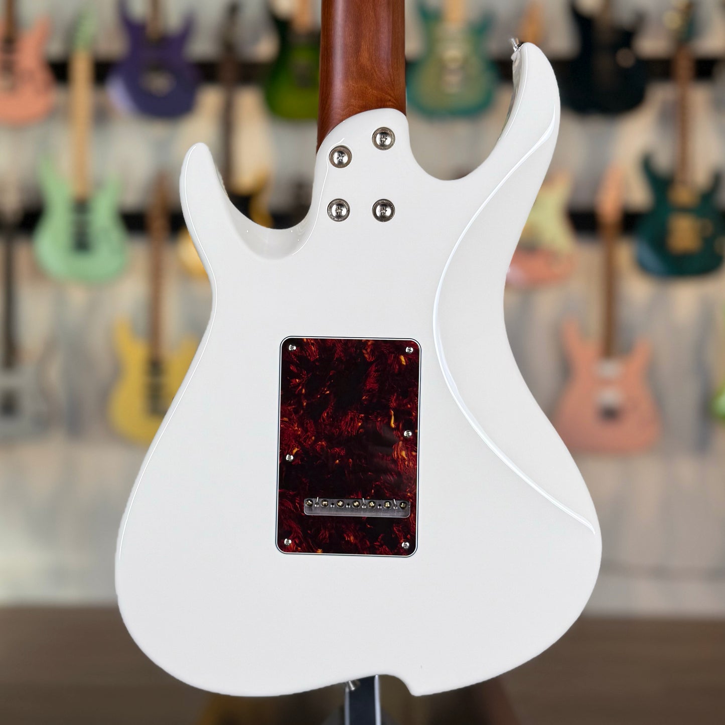 Vola Guitars OZ 7 QGM J1 | Vintage White Gloss
