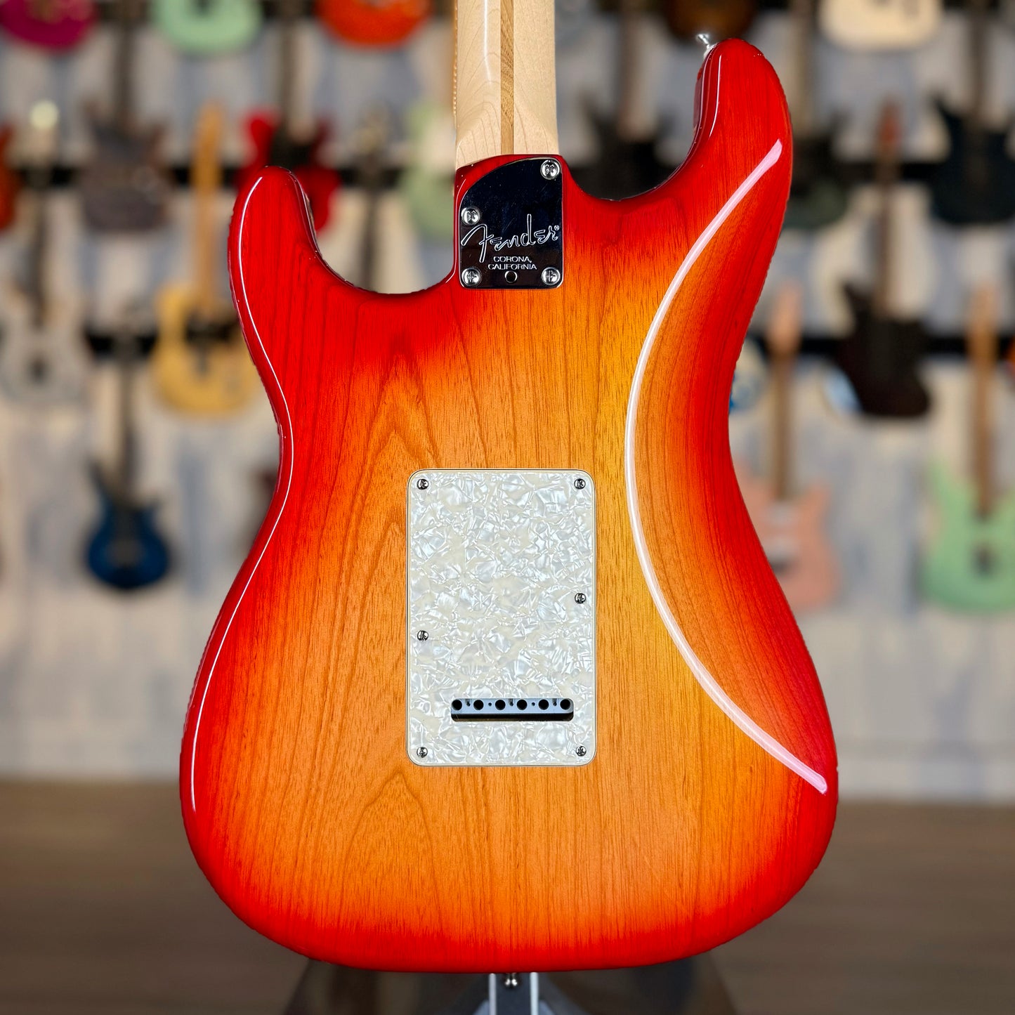 Fender American Deluxe Stratocaster | Aged Cherry Sunburst
