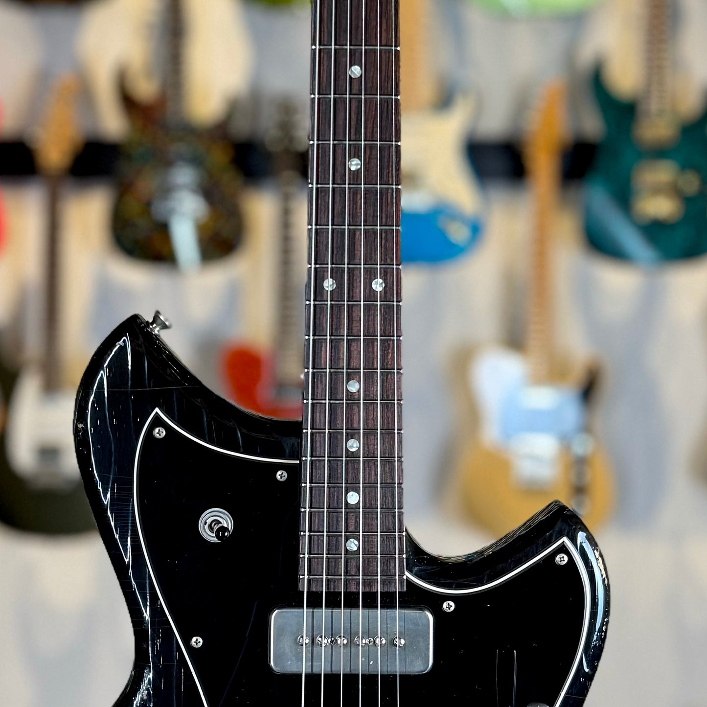 Novo Guitars Serus J NAMM 2026 Dealer Limited Edition | Bull Black over '64 3-Tone Burst