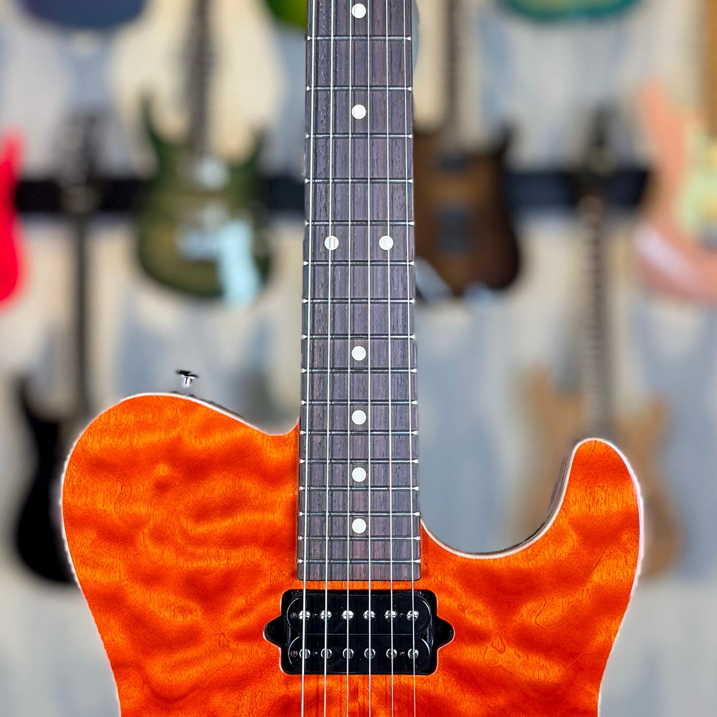 Suhr Oso Short-Scale | Custom Orange Stain