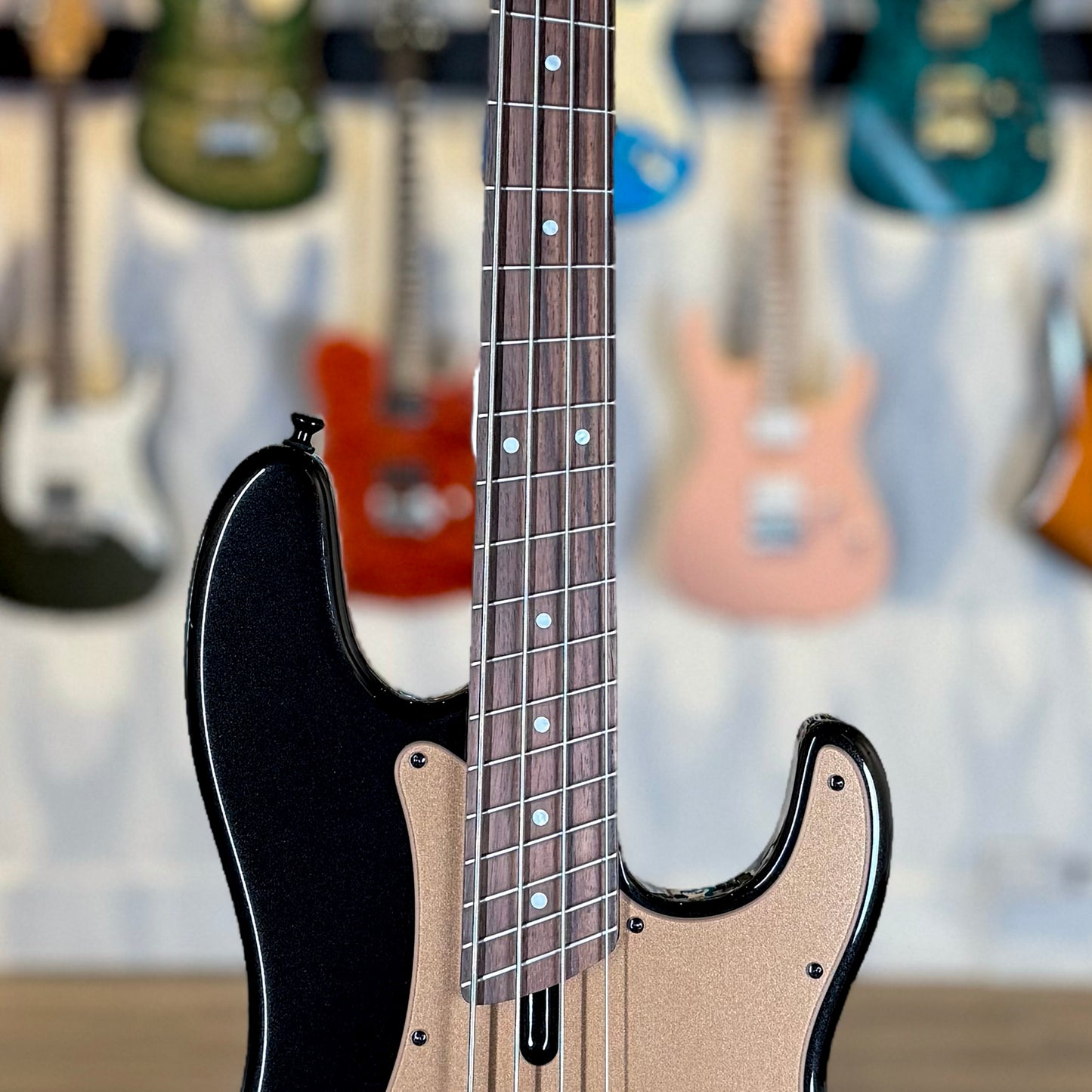 Dingwall Guitars SP1 4 String | Gloss Metallic Black
