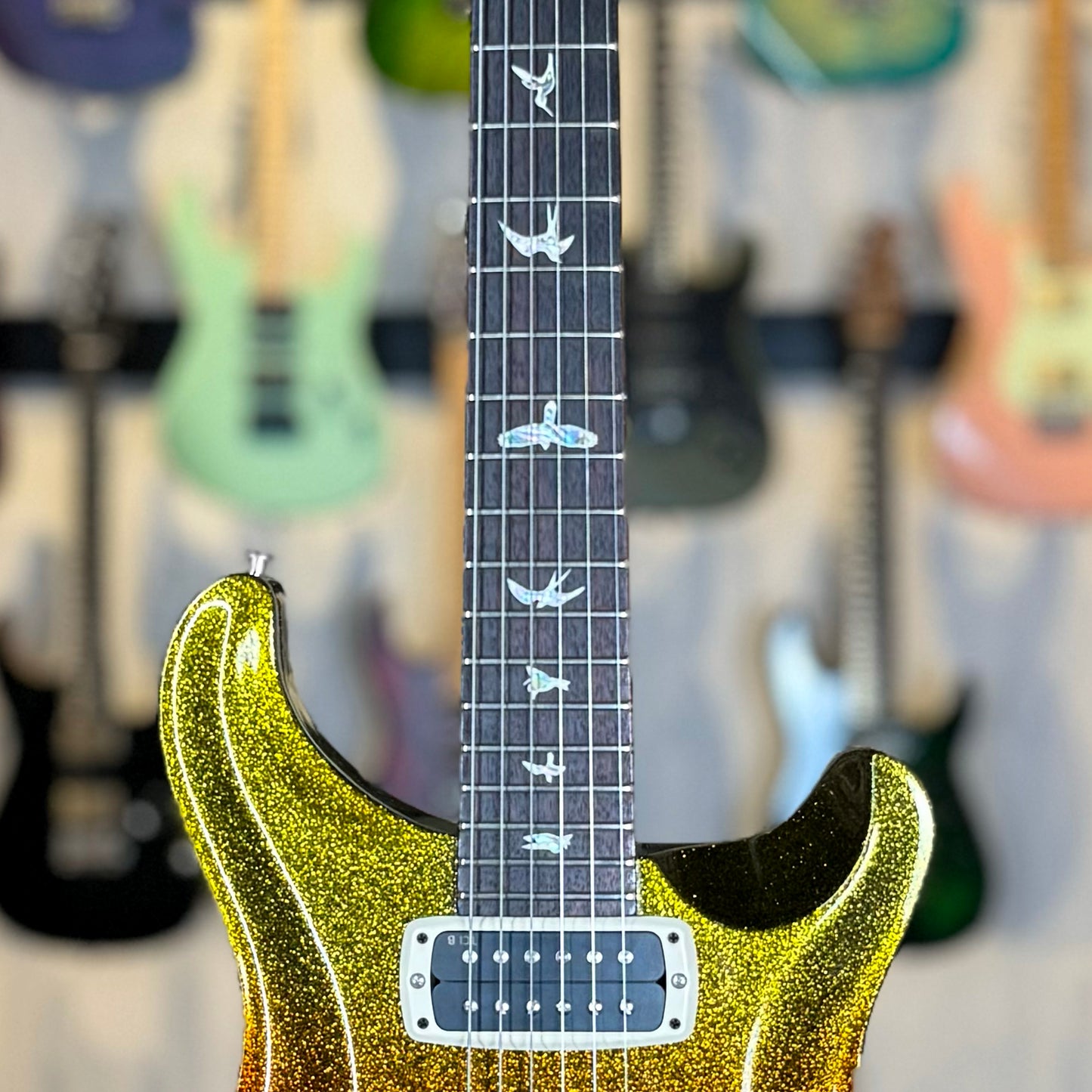 PRS Modern Eagle V Sprayer's Choice | Gold to Red Sparkle Fade
