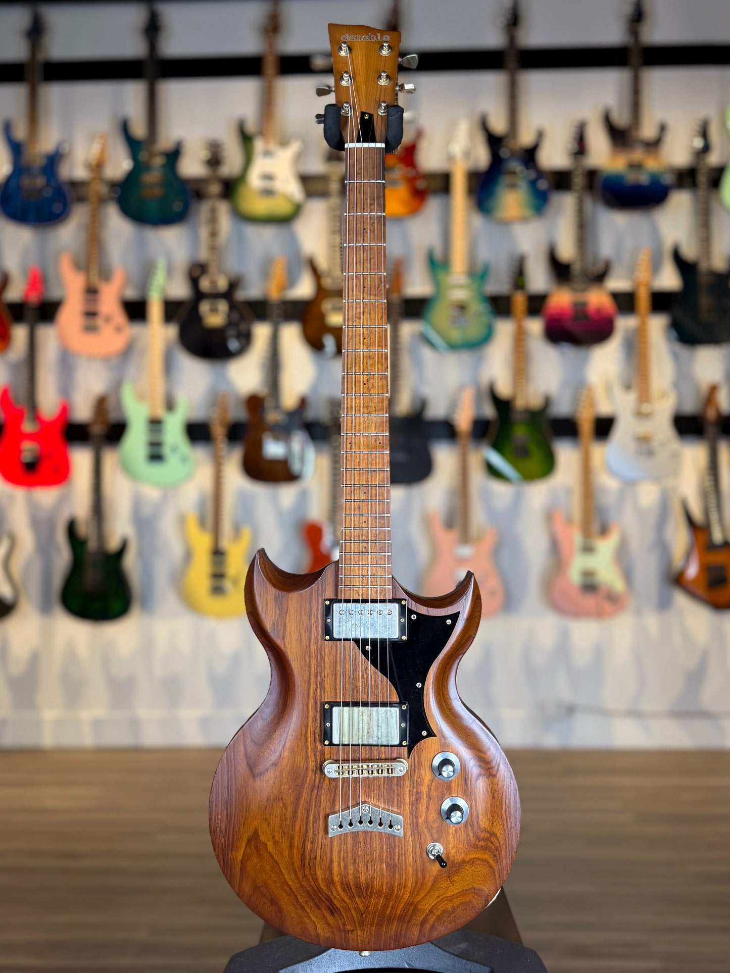 Dunable Minotaur USA Custom Shop | Faint Dark Tobacco