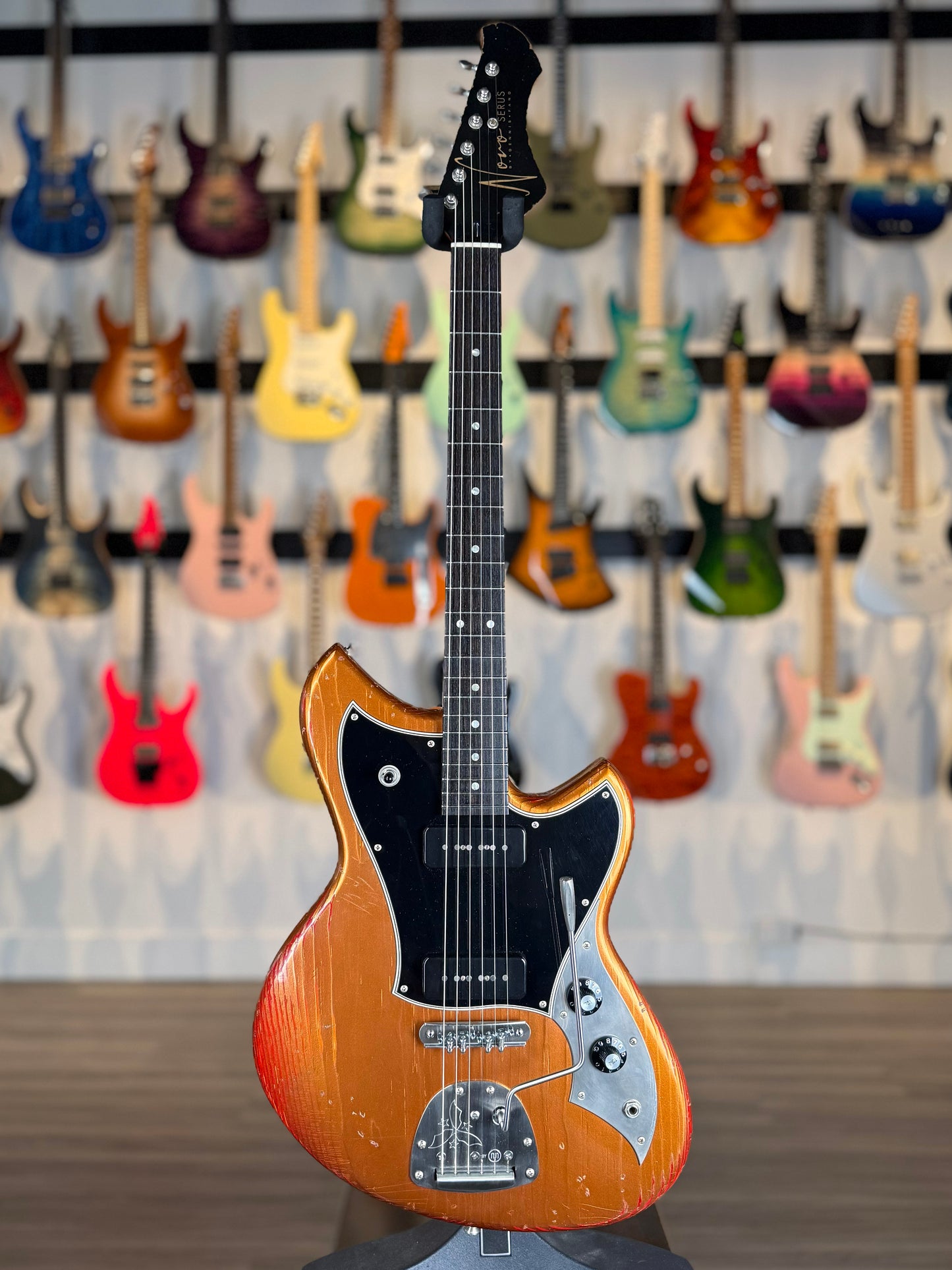 Novo Guitars Serus J Custom | Aztec Gold Over Cherry Burst