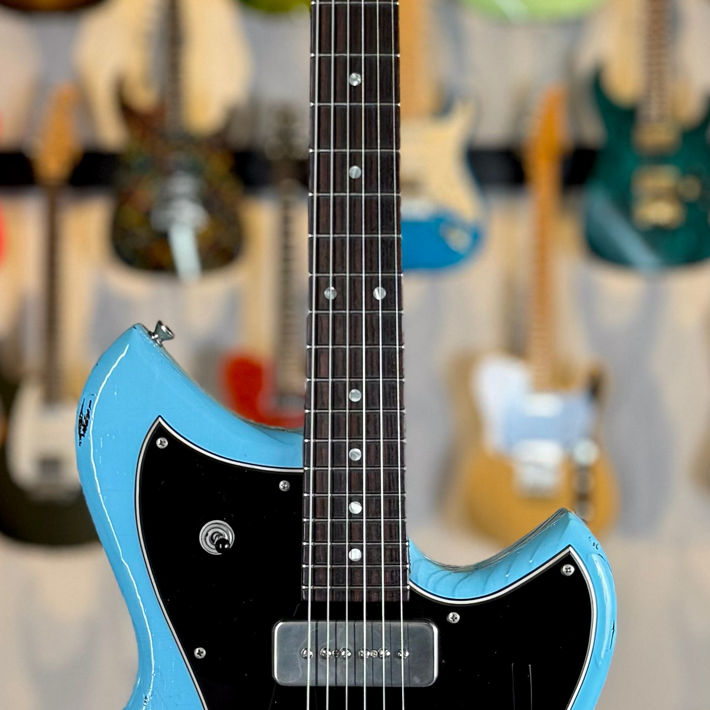 Novo Guitars Serus J NAMM 2026 Dealer Limited Edition | Daphne Blue over '64 3-Tone Burst