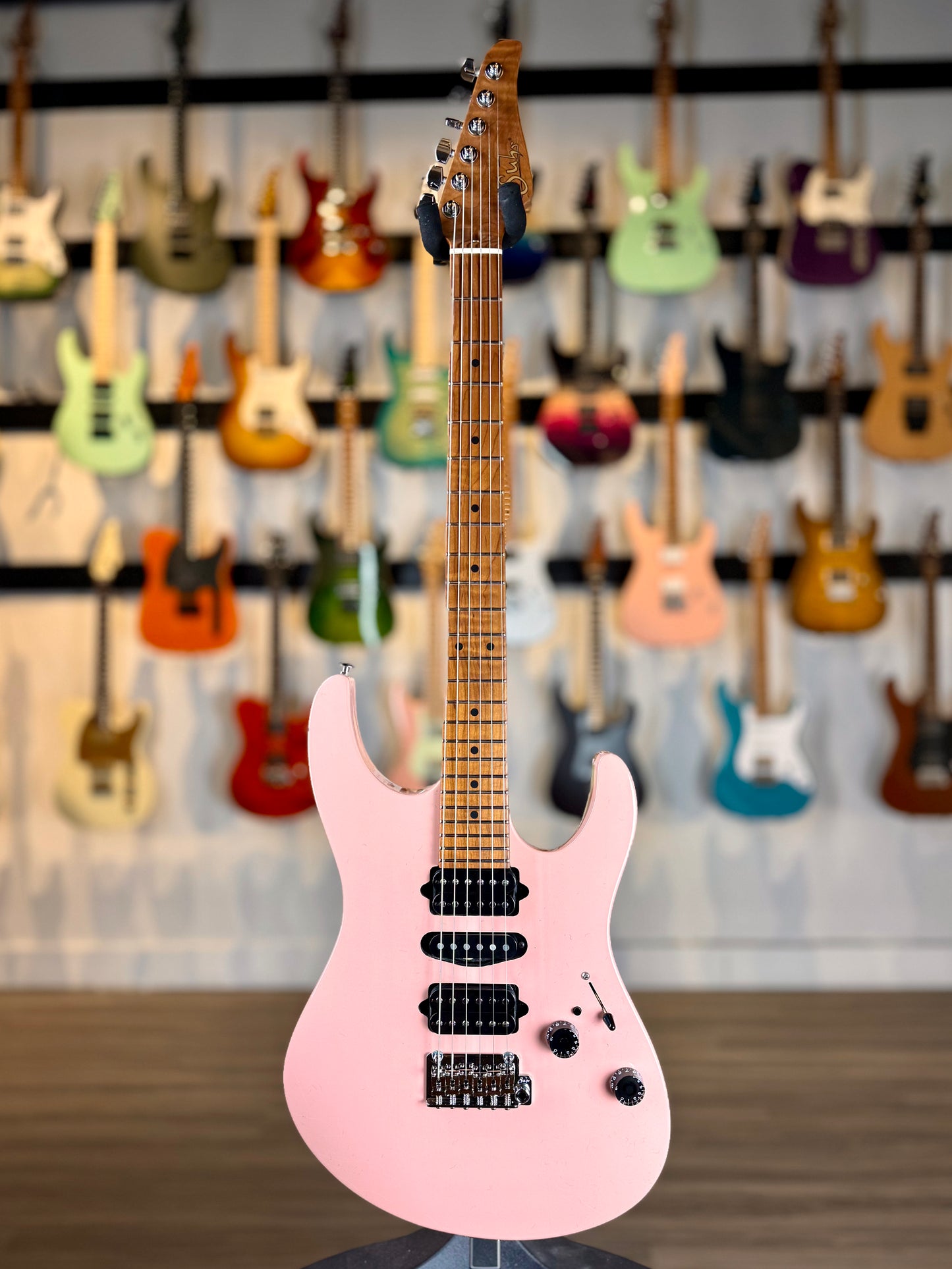Suhr Modern Antique Limited Edition | Shell Pink