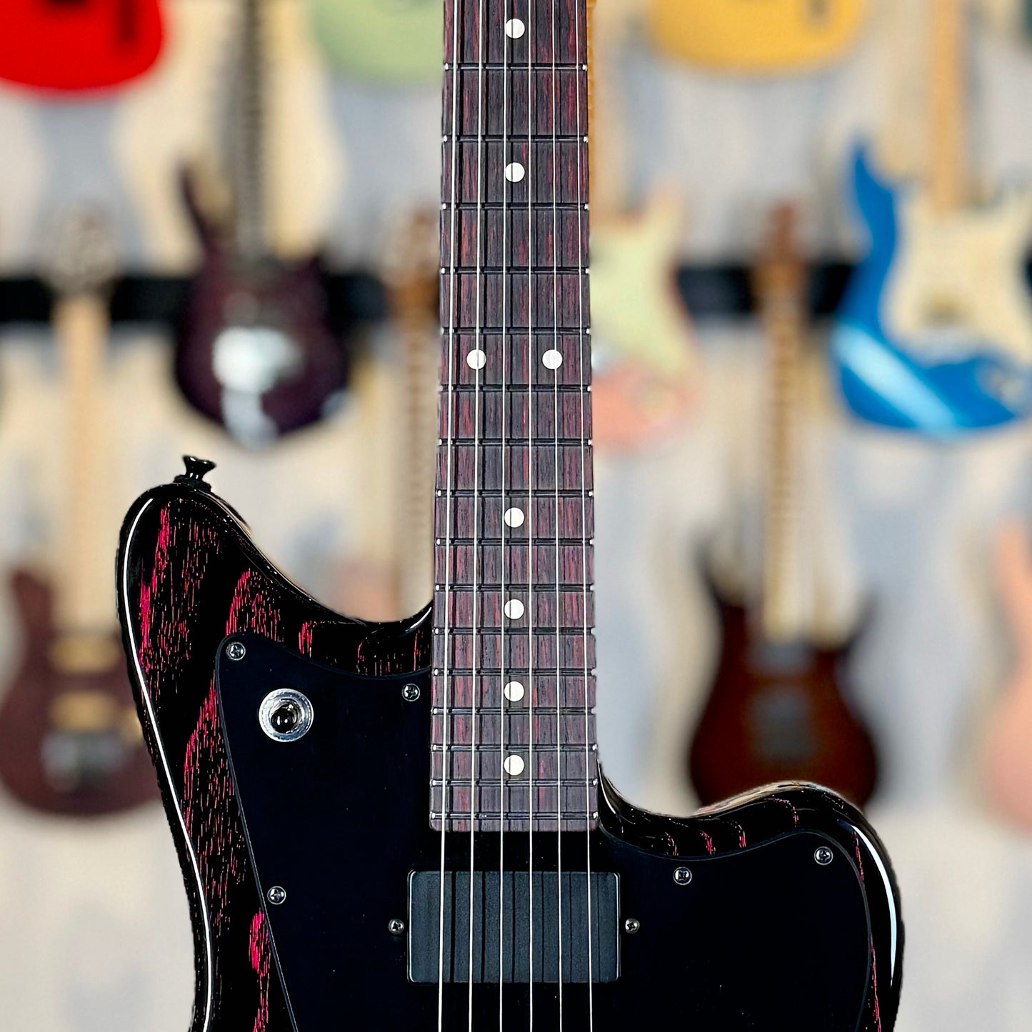 Tom Anderson Raven Classic | Black with Magenta Dog Hair