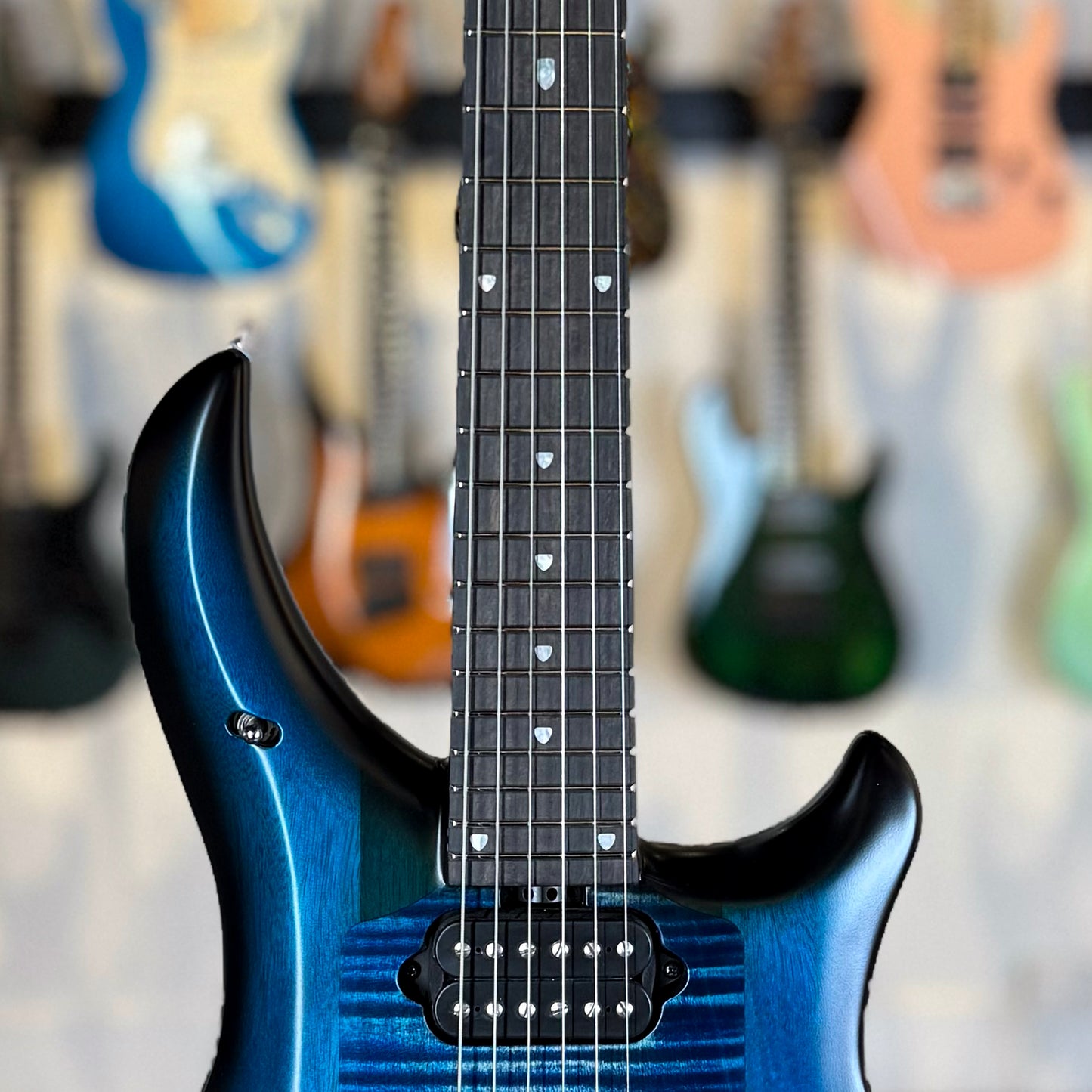 Ernie Ball Music Man Majesty 6 | Blue Silk