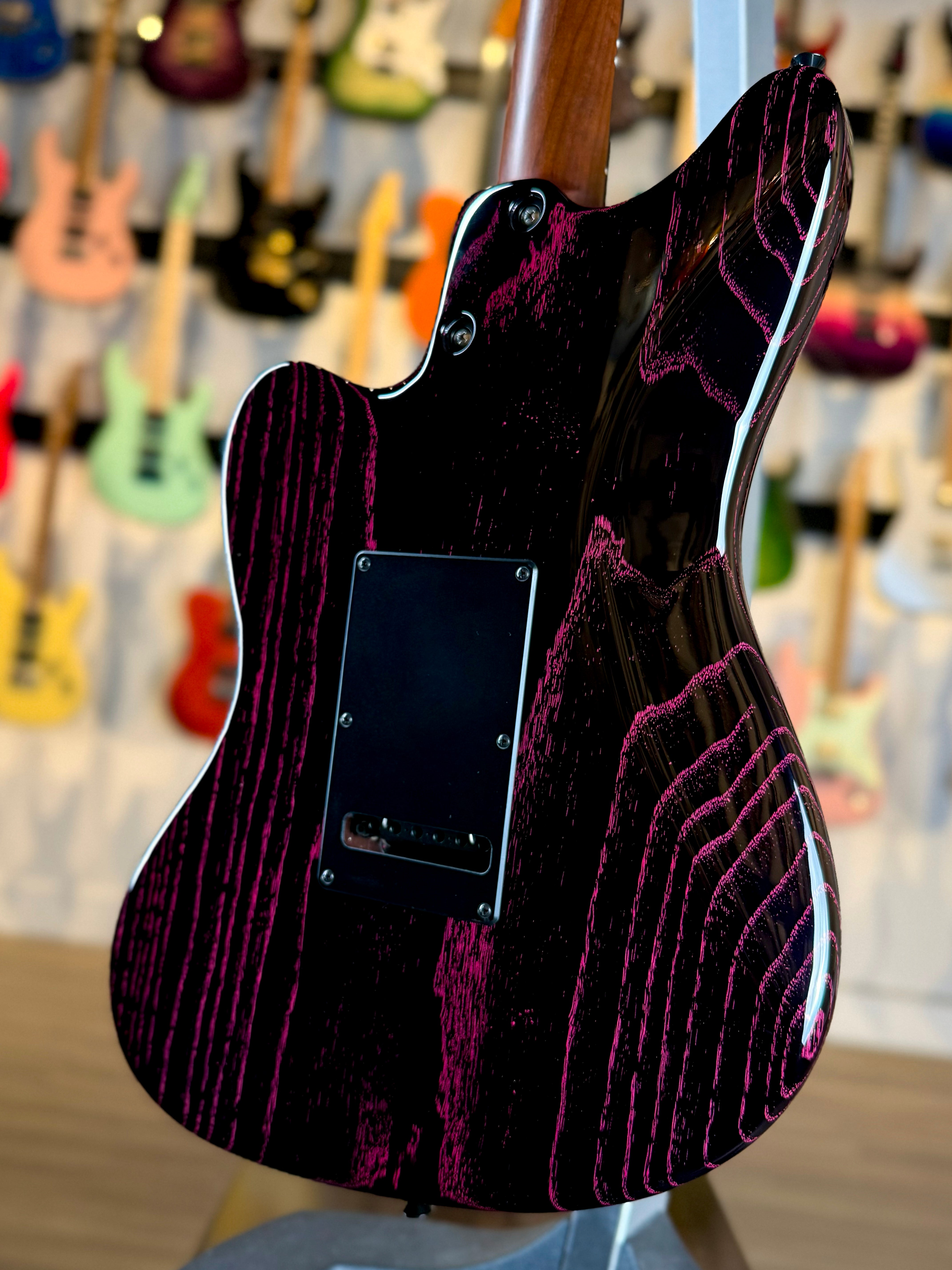Tom Anderson Raven Classic | Black with Magenta Dog Hair – The