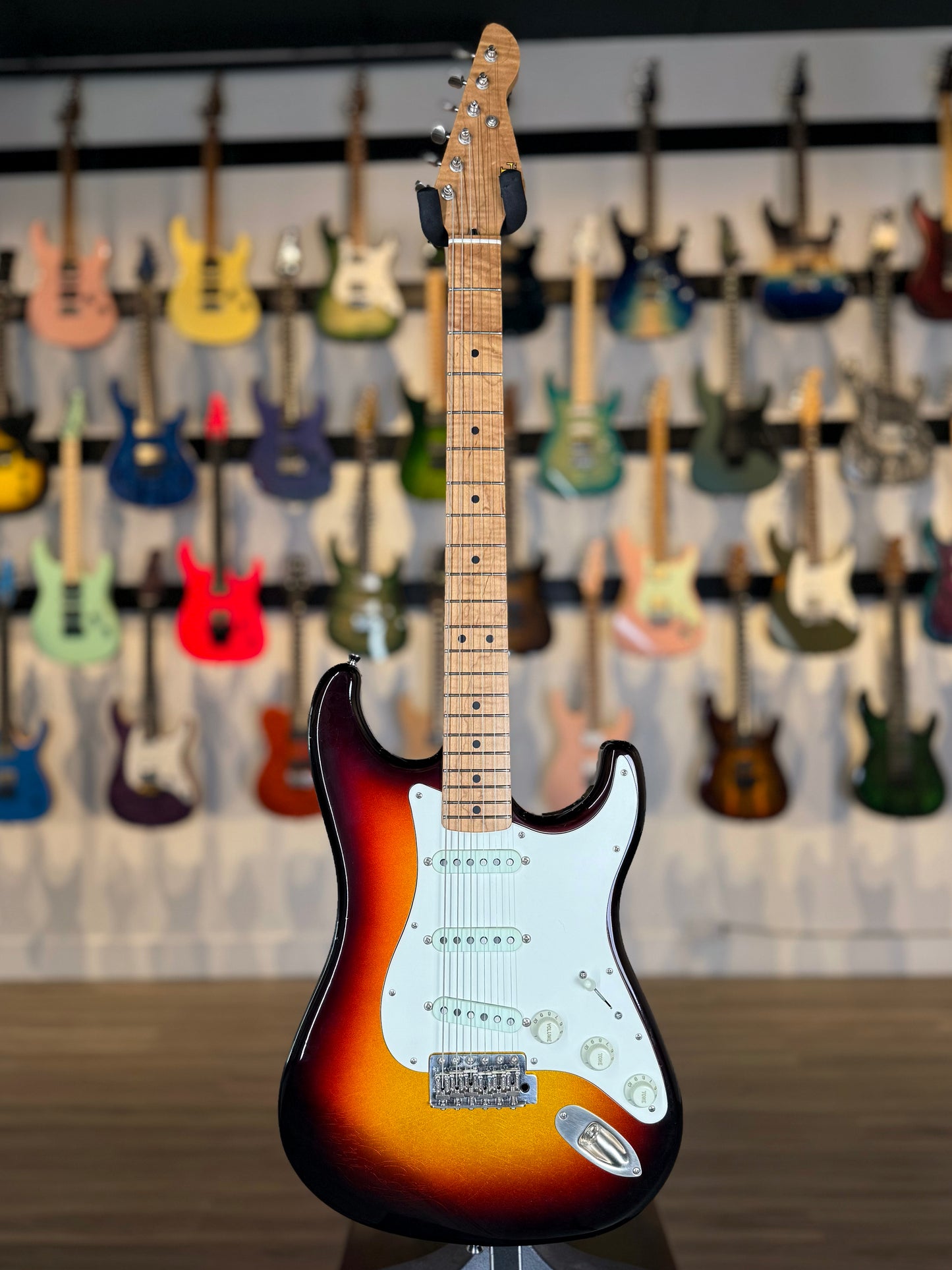 LSL Instruments Saticoy Hierloom Custom  | Metallic 3 Tone Sunburst