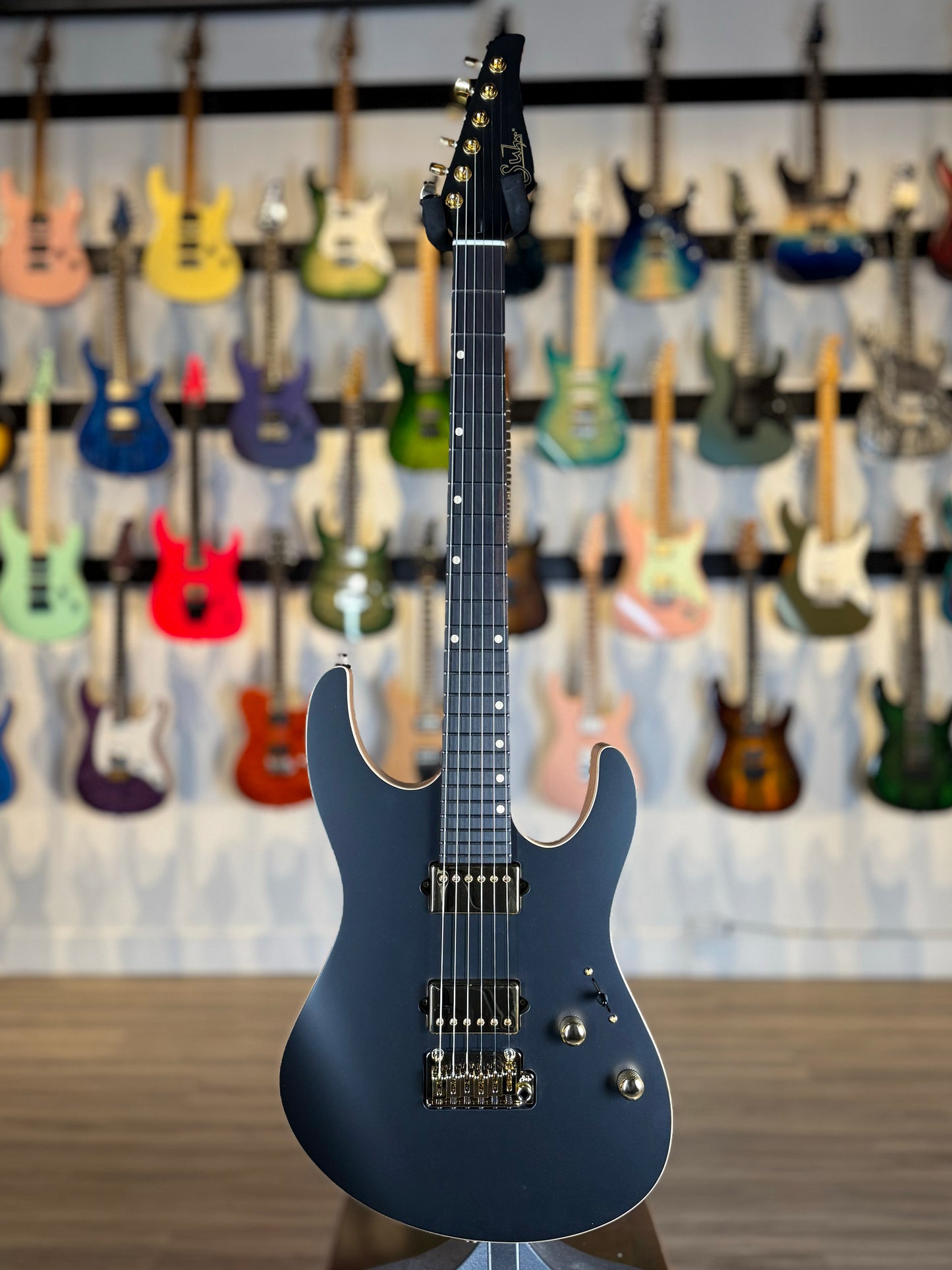 Suhr Andre Nieri Signature Modern | Satin Black/Natural Back