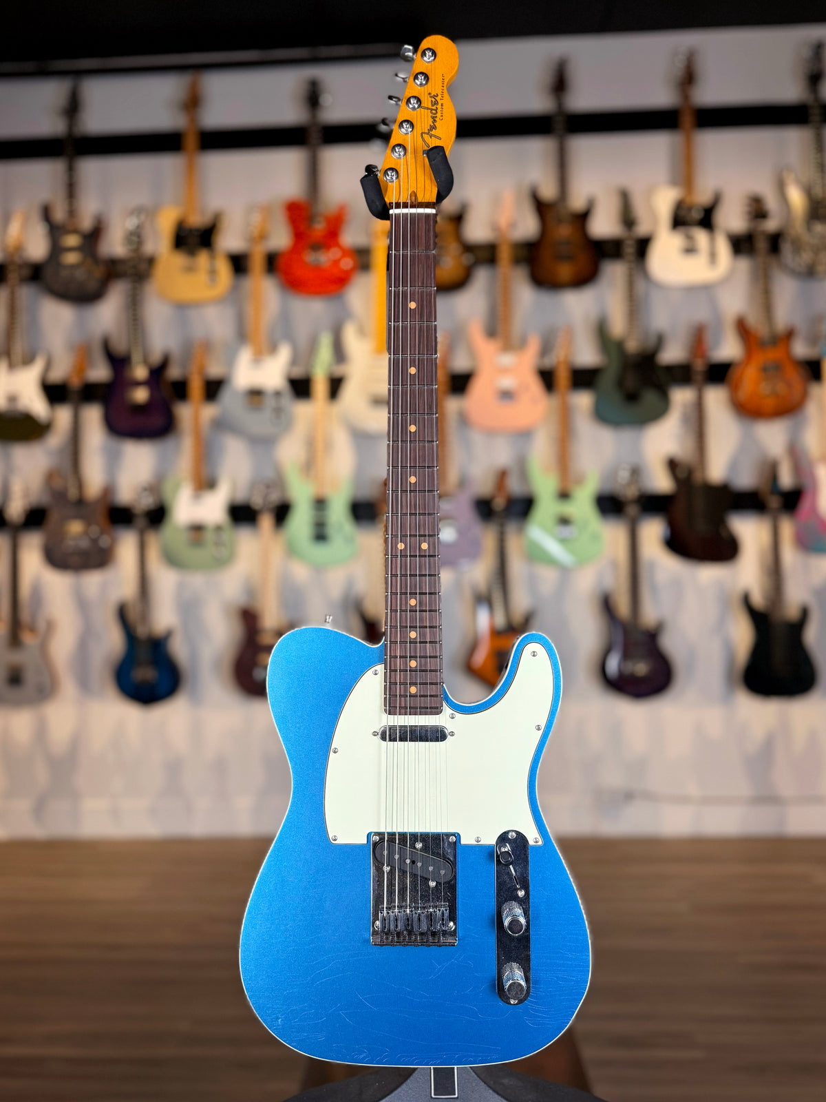 Fender American Ultra Luxe Vintage ’60s Telecaster Custom | Lake Placid Blue