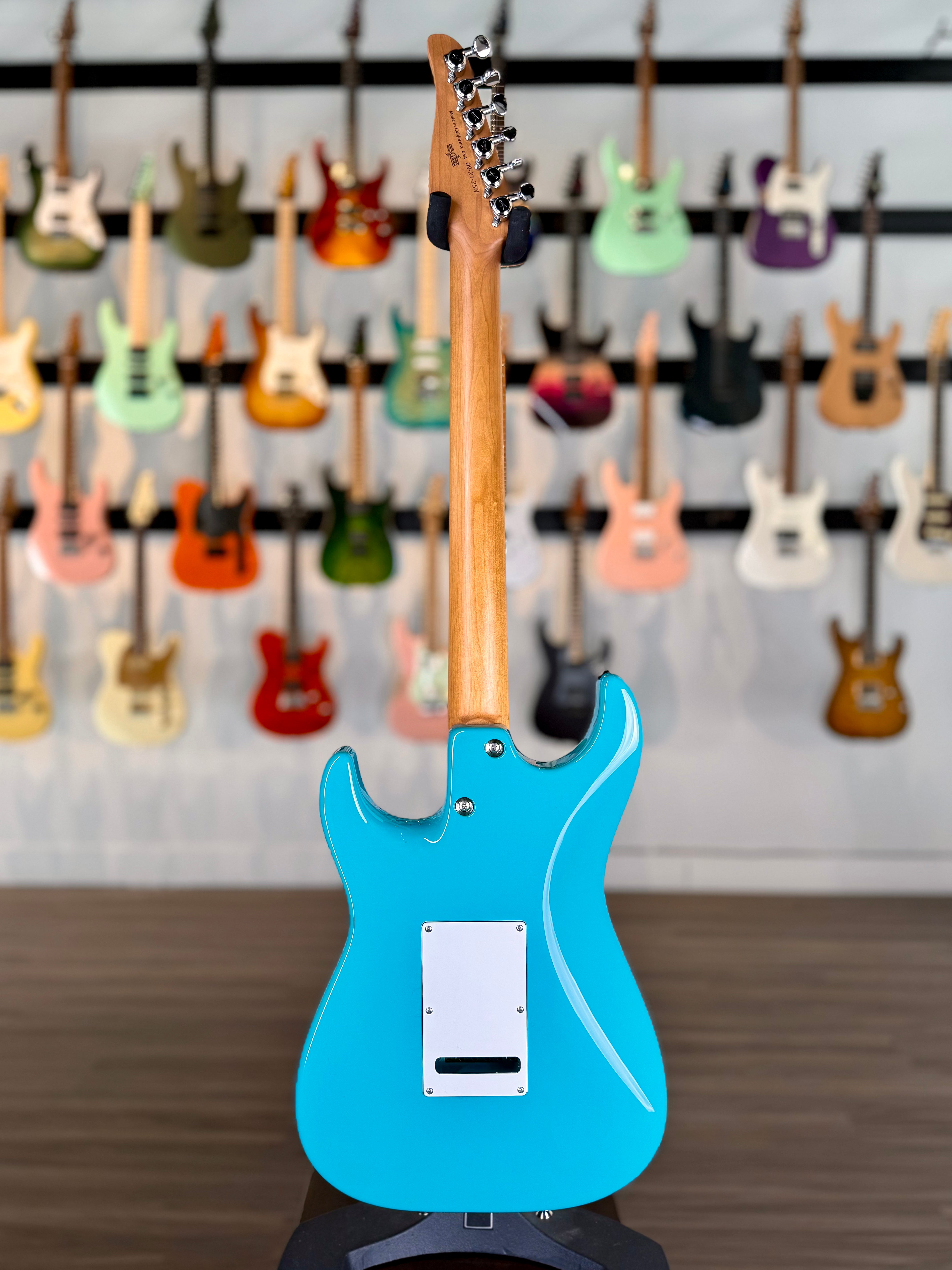 Tom Anderson The Classic | Taos Turquoise – The Vibrato Bar