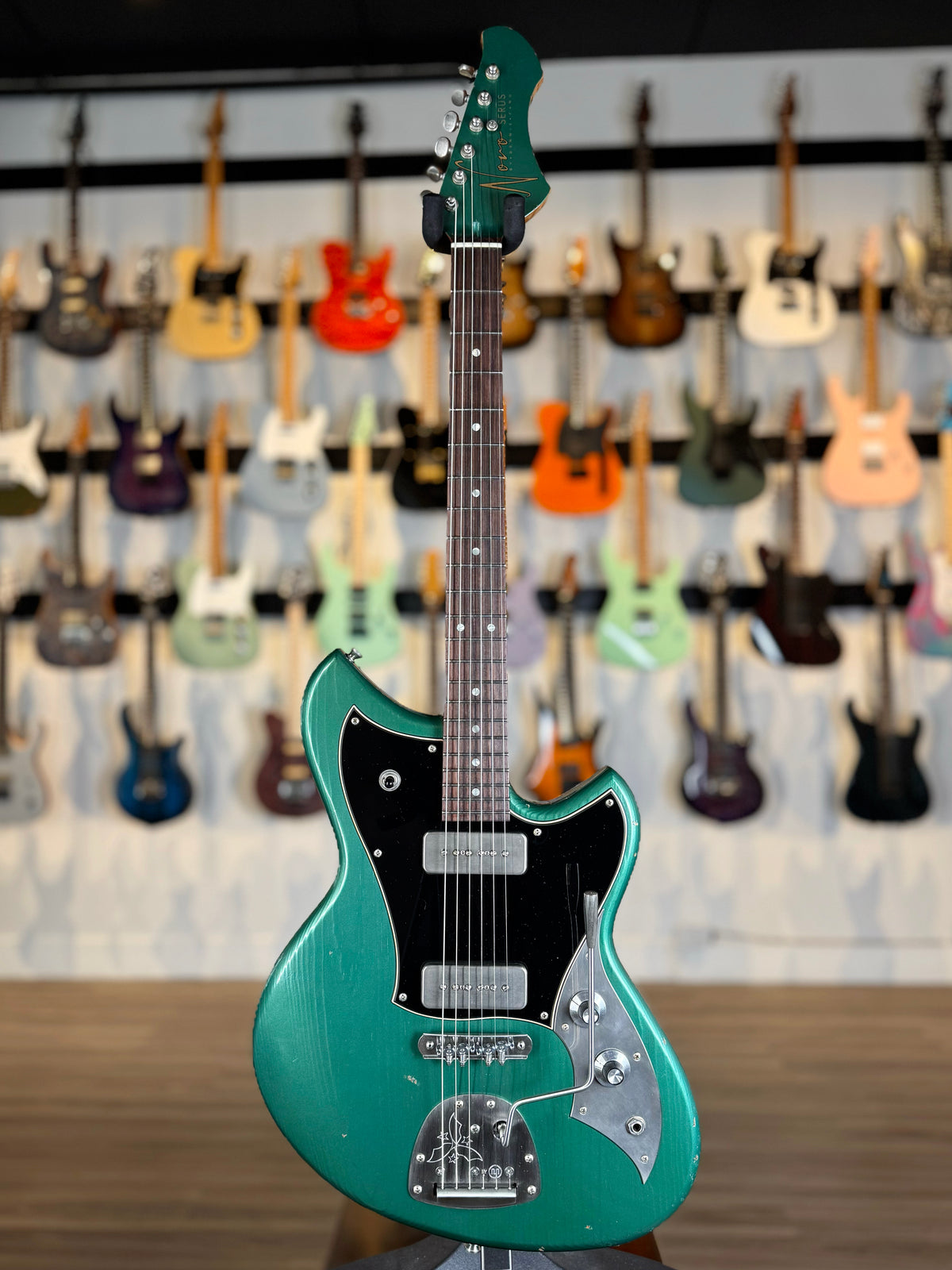 Novo Guitars Serus J Custom | Sherwood Green