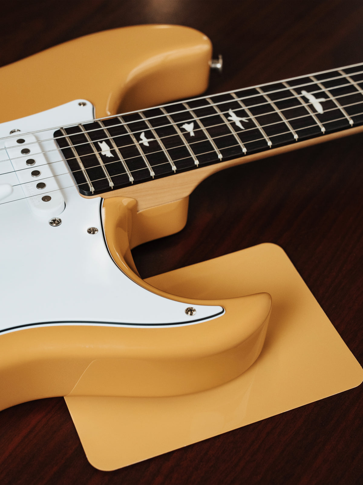 PRS Silver Sky Defender Limited Edition | Sandglow Yellow