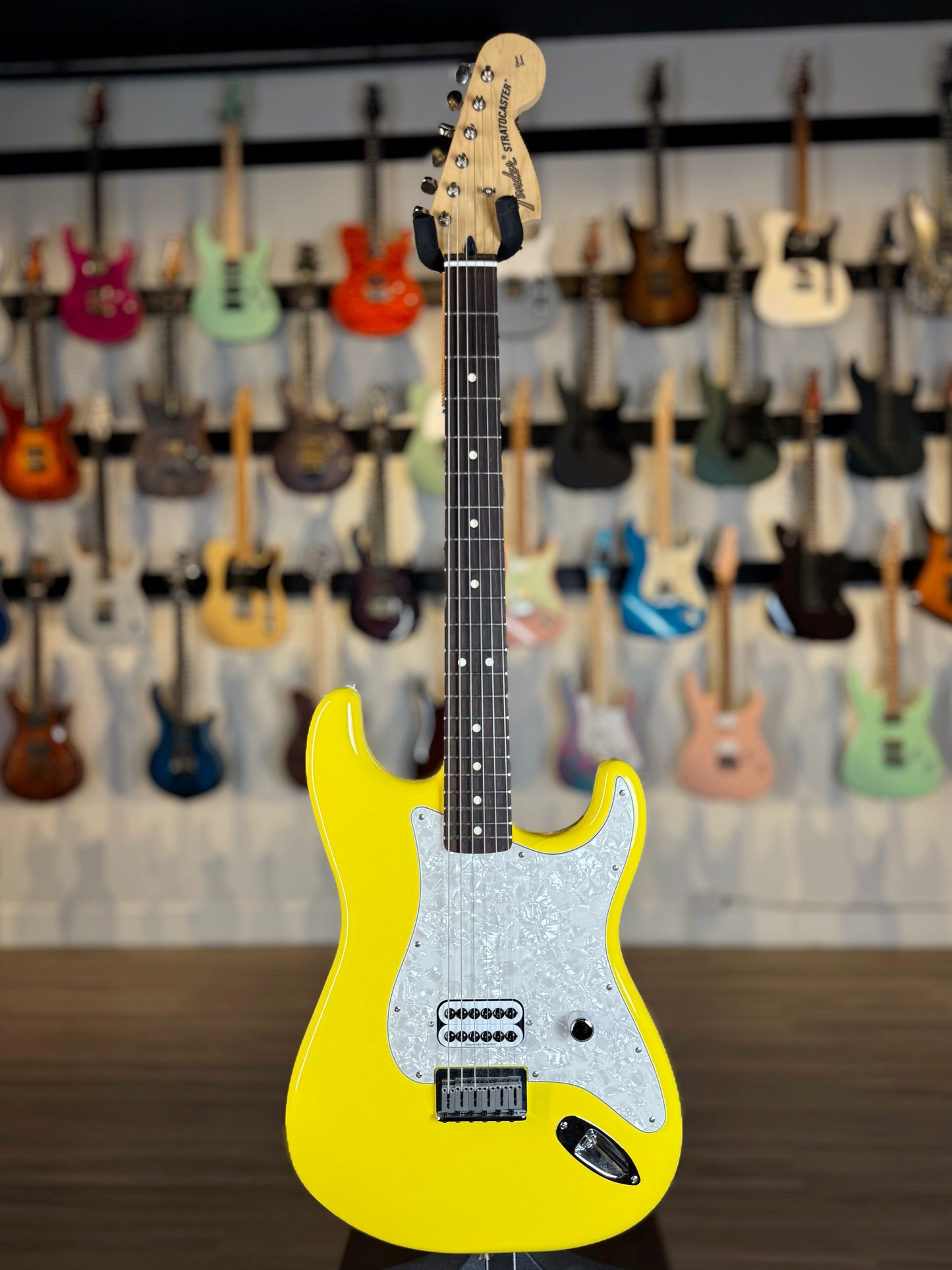 Fender Limited Edition Tom DeLonge Stratocaster | Graffiti Yellow