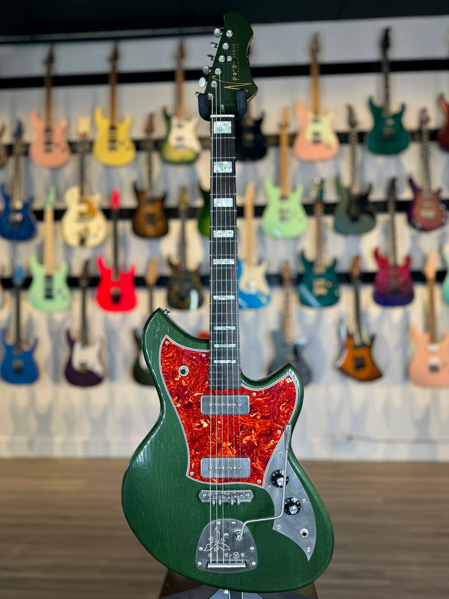Novo Guitars Serus J Custom | Cadillac Green
