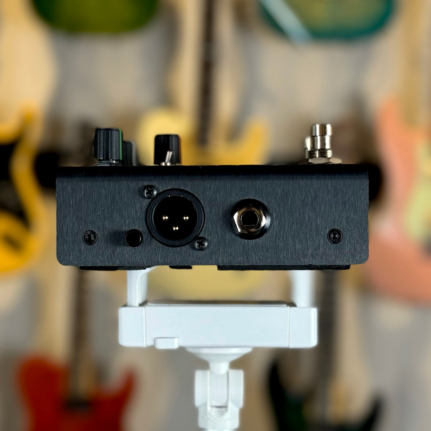 IK Multimedia Z-Tone Buffer Boost Direct Injection Preamp Pedal