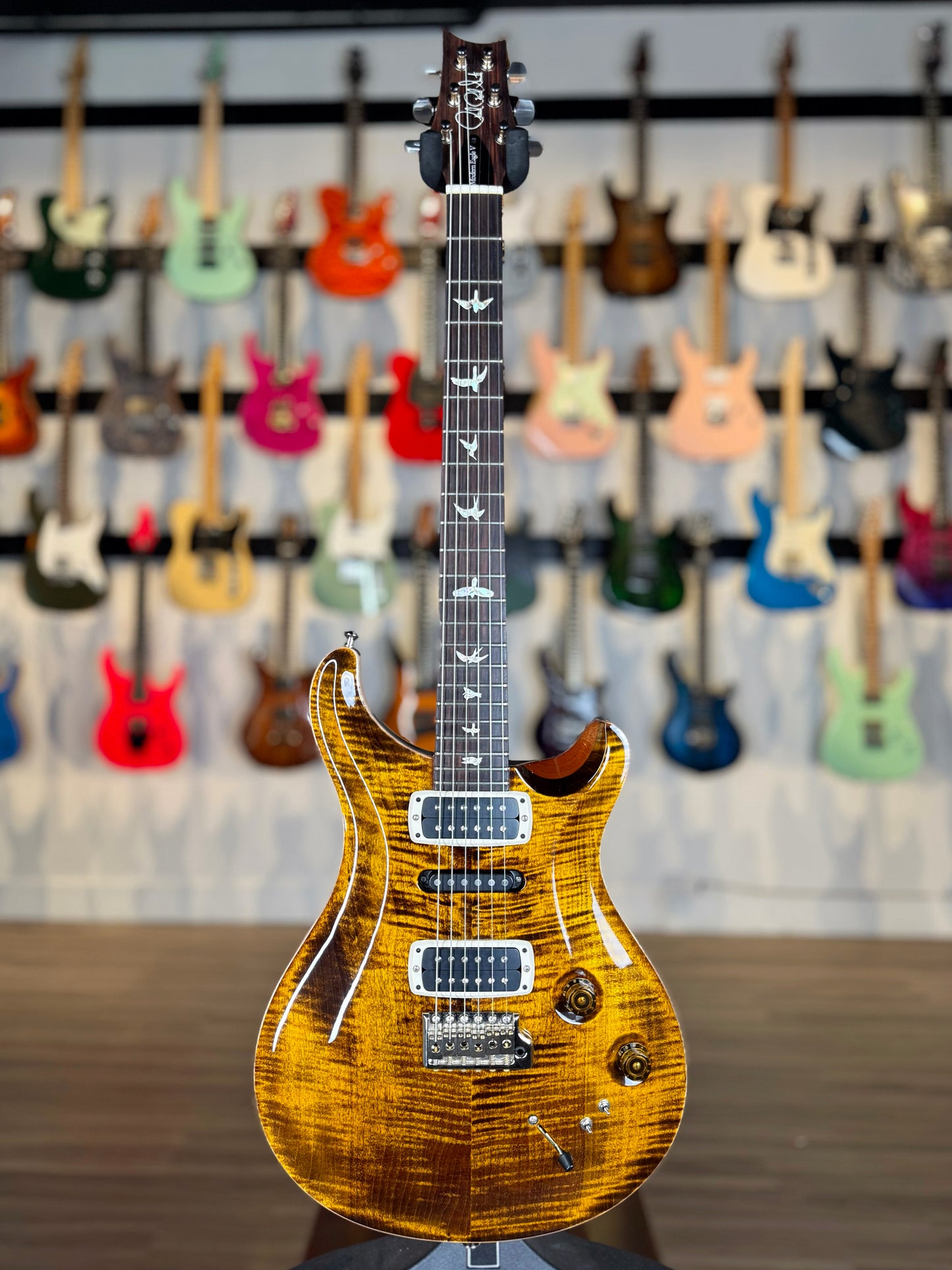 PRS Modern Eagle V | Yellow Tiger (Pre-Owned)