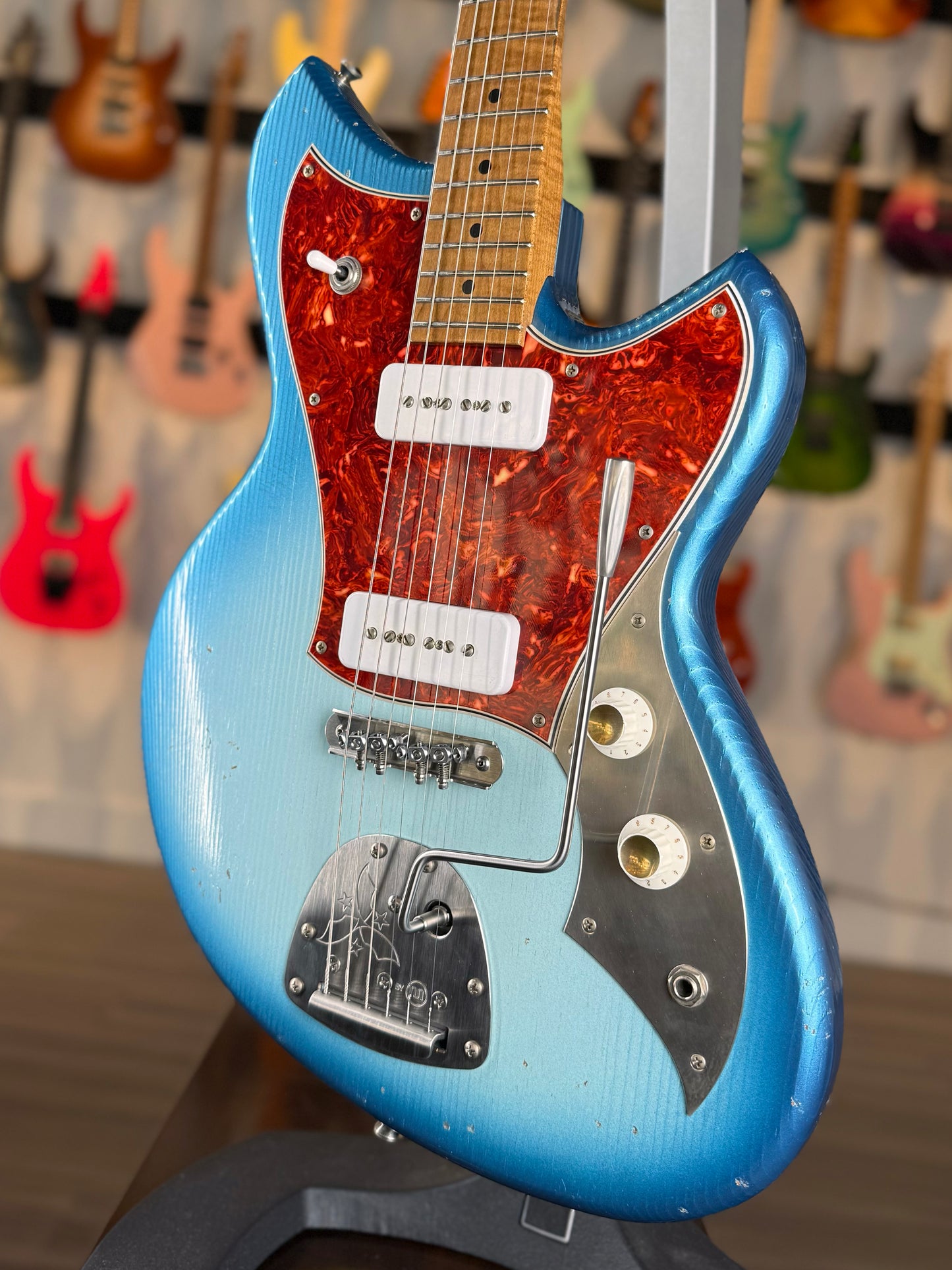 Novo Guitars Serus J Custom | Lake Sonic Burst