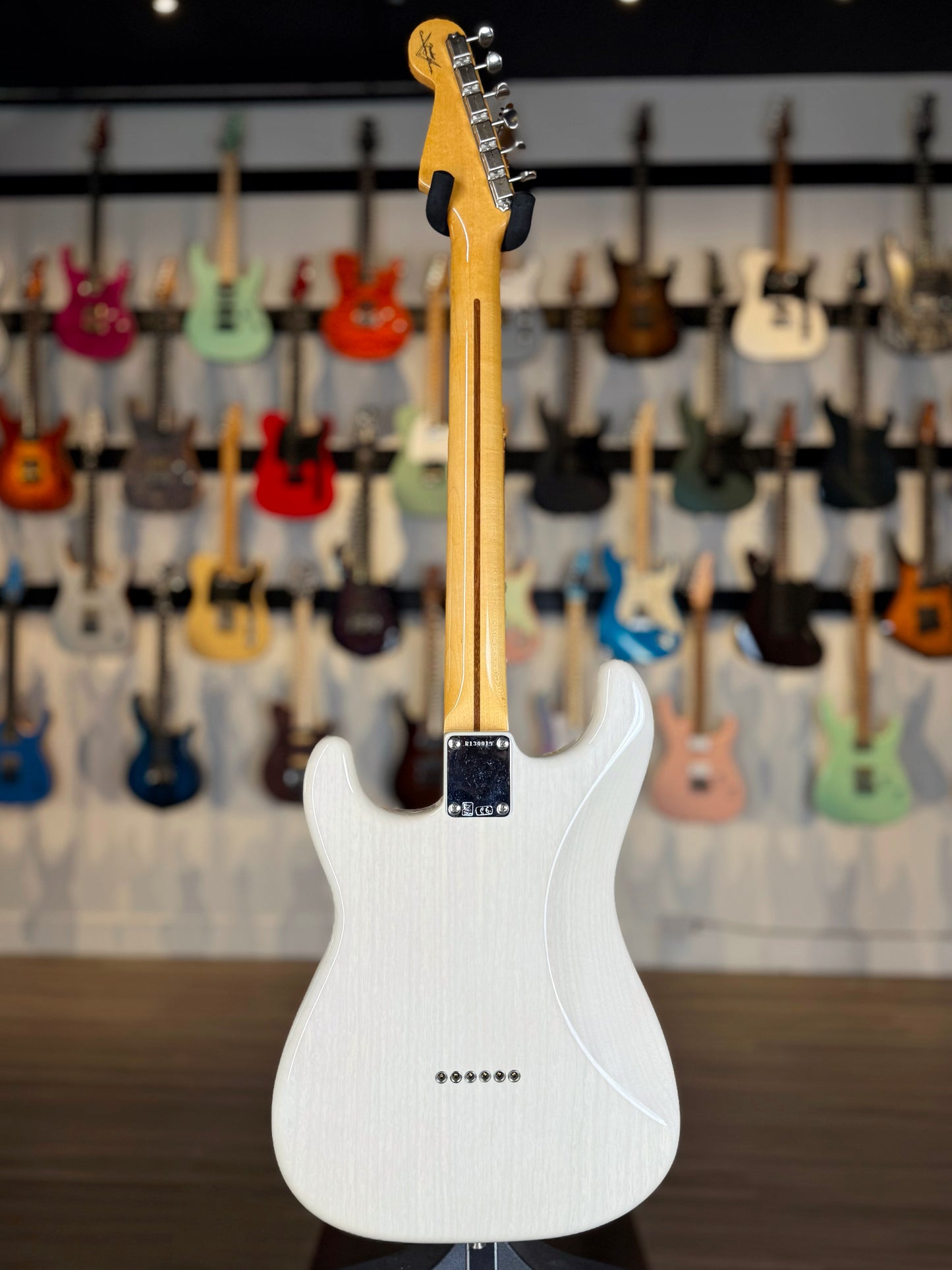 Fender Custom Shop Vintage Custom ’55 Hardtail Stratocaster | Aged White Blonde