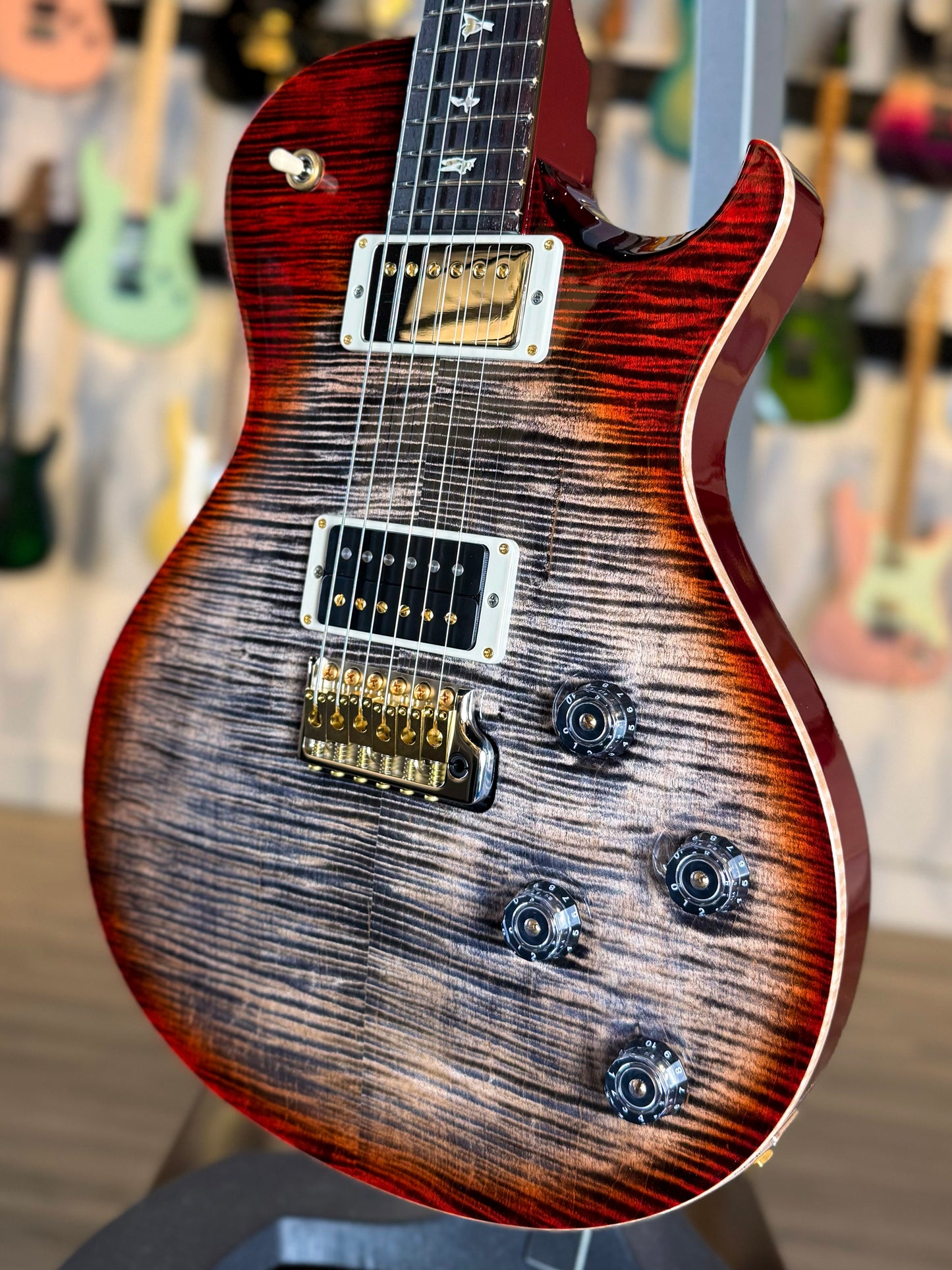 PRS Mark Tremonti Signature "10 Top" Sprayer's Choice | Charcoal Cherry Burst/Candy Apple Red Back