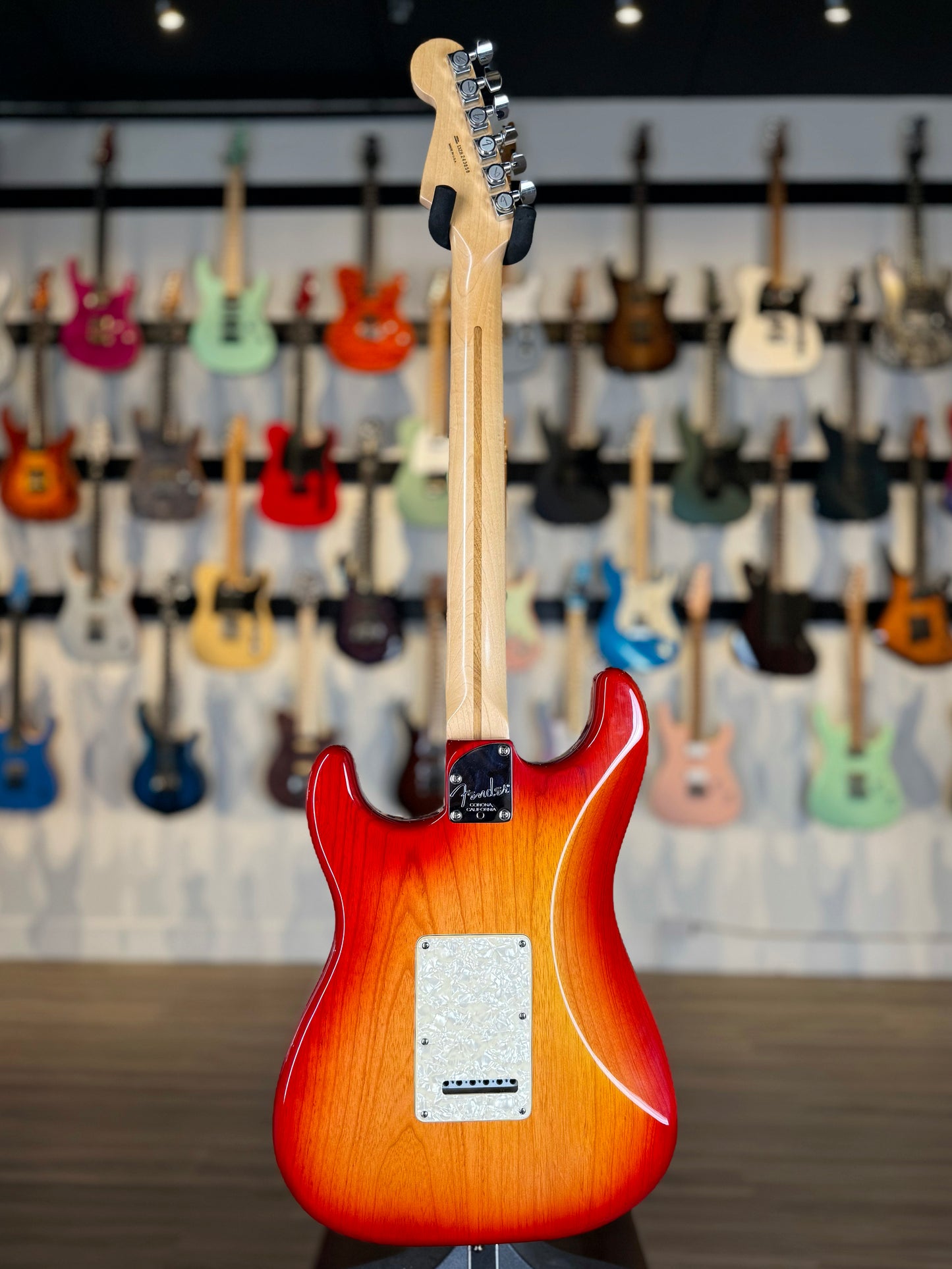 Fender American Deluxe Stratocaster | Aged Cherry Sunburst