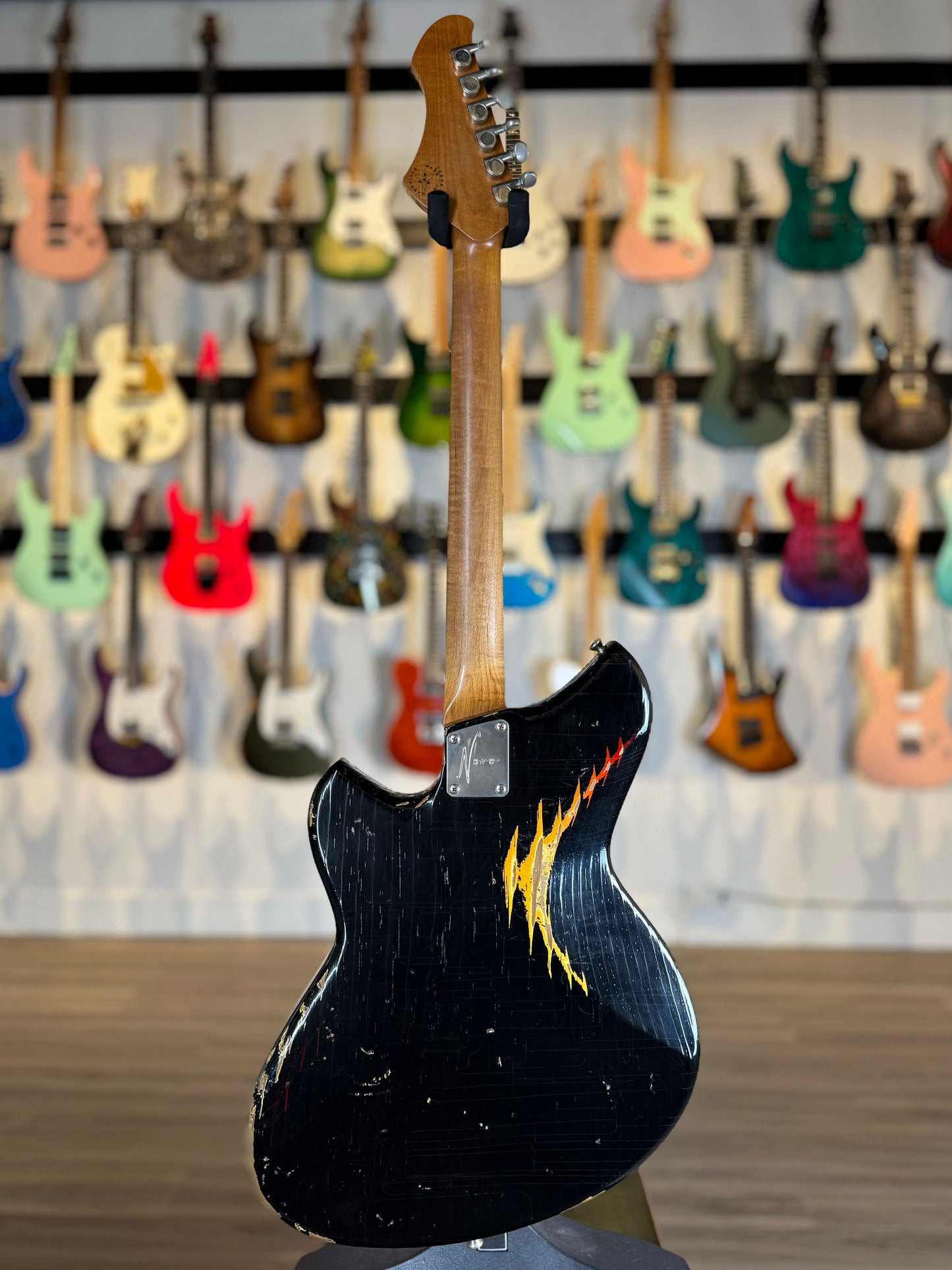 Novo Guitars Serus J NAMM 2026 Dealer Limited Edition | Bull Black over '64 3-Tone Burst