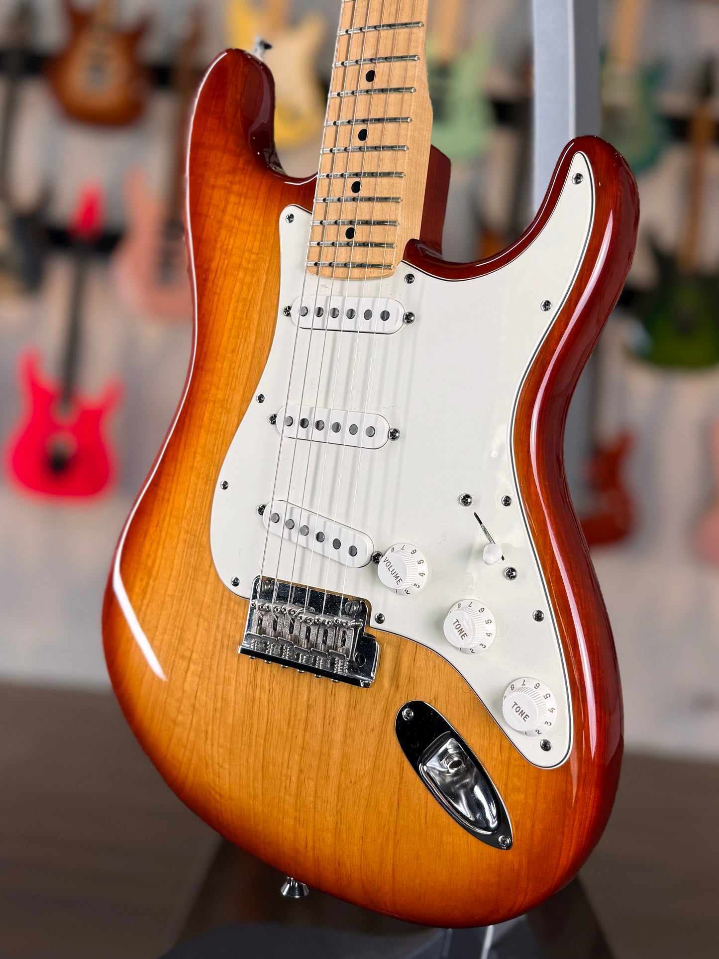 Fender American Standard Stratocaster | Sienna Sunburst
