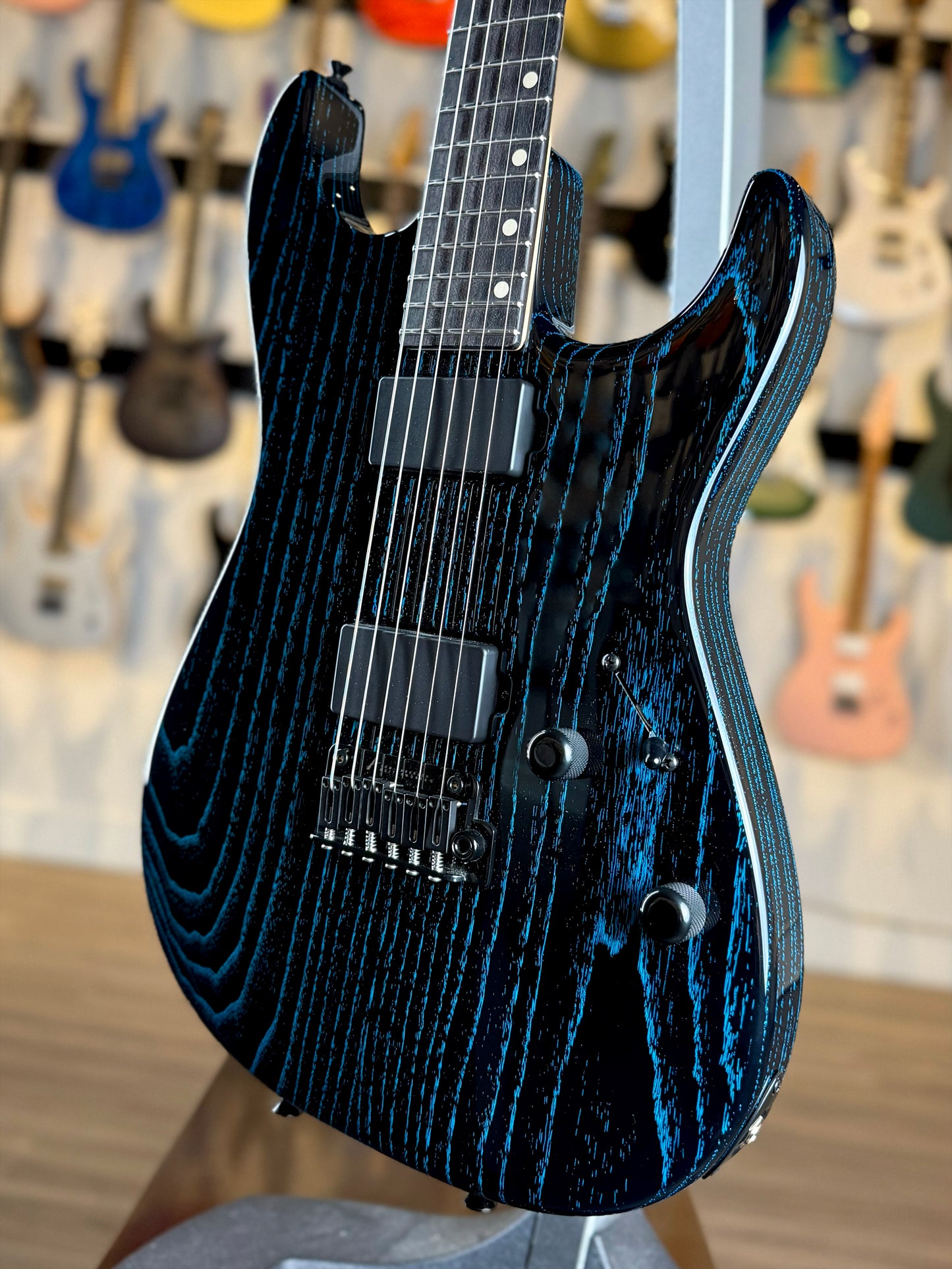 Tom Anderson Pro Am | Black with Bora Dog Hair