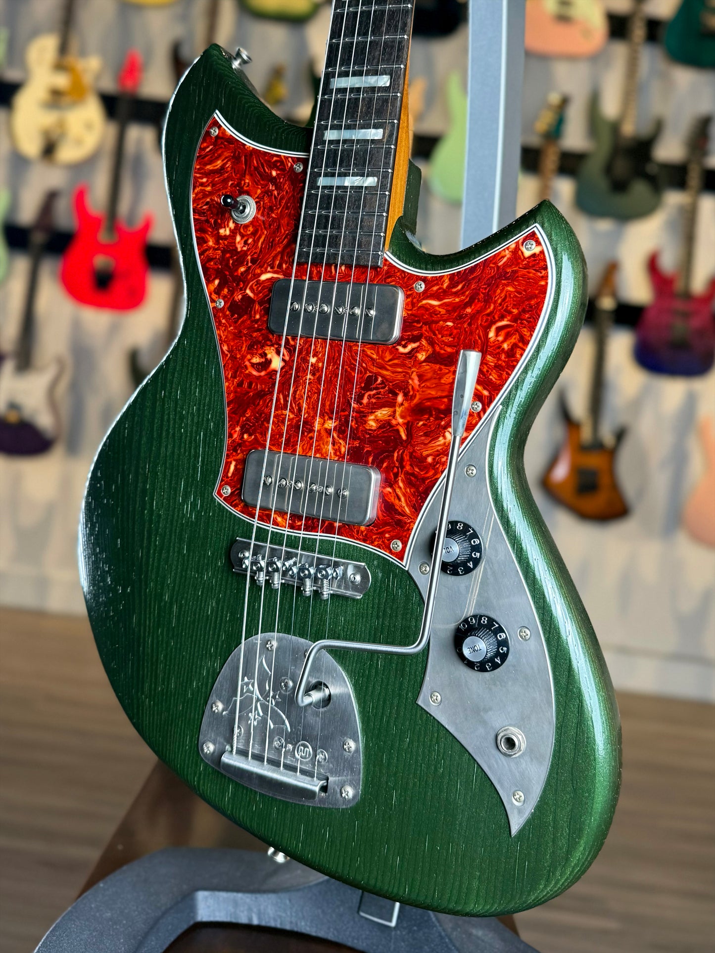 Novo Guitars Serus J Custom | Cadillac Green