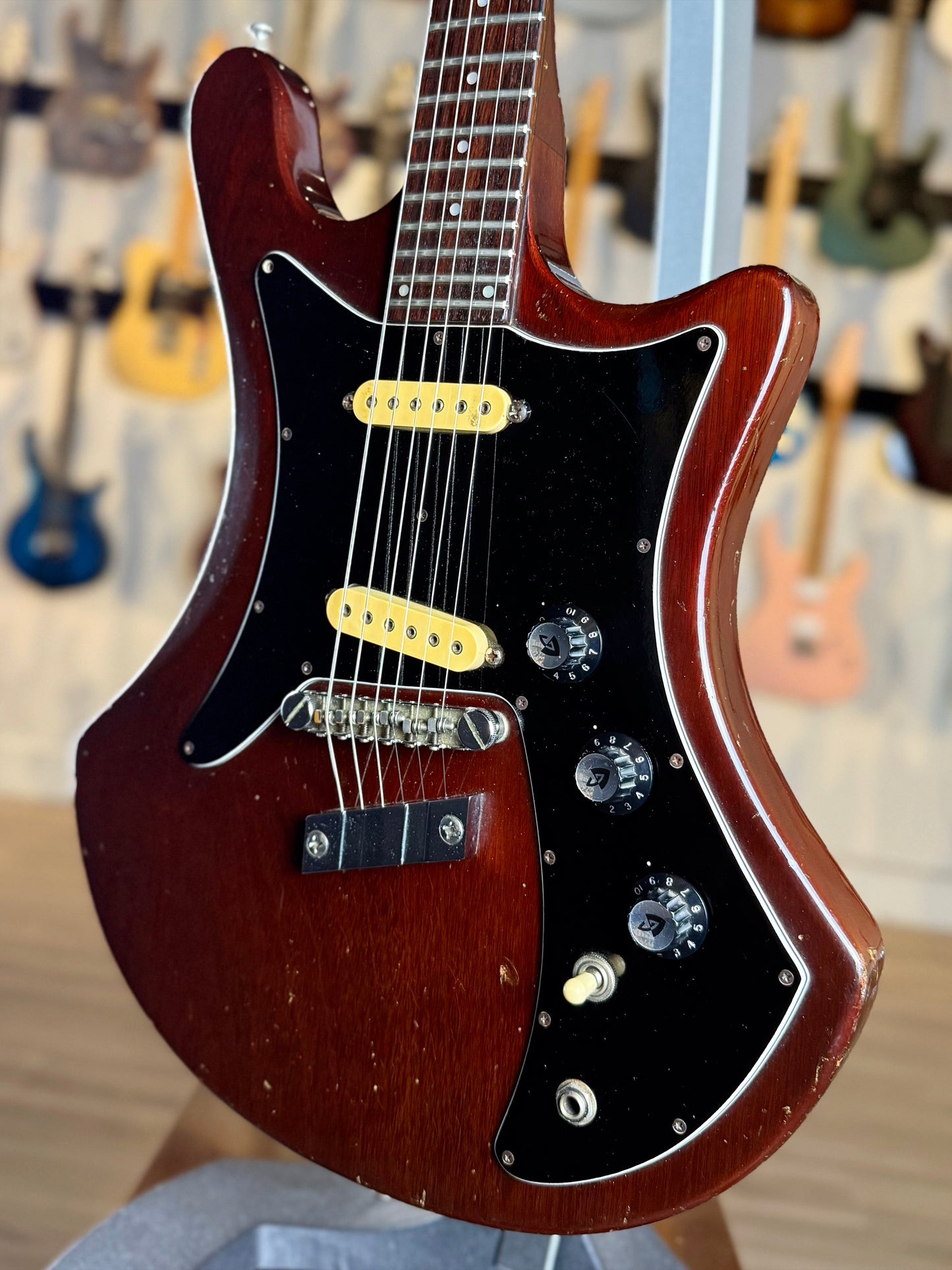 Guild S-60D (1979) | Natural Mahogany