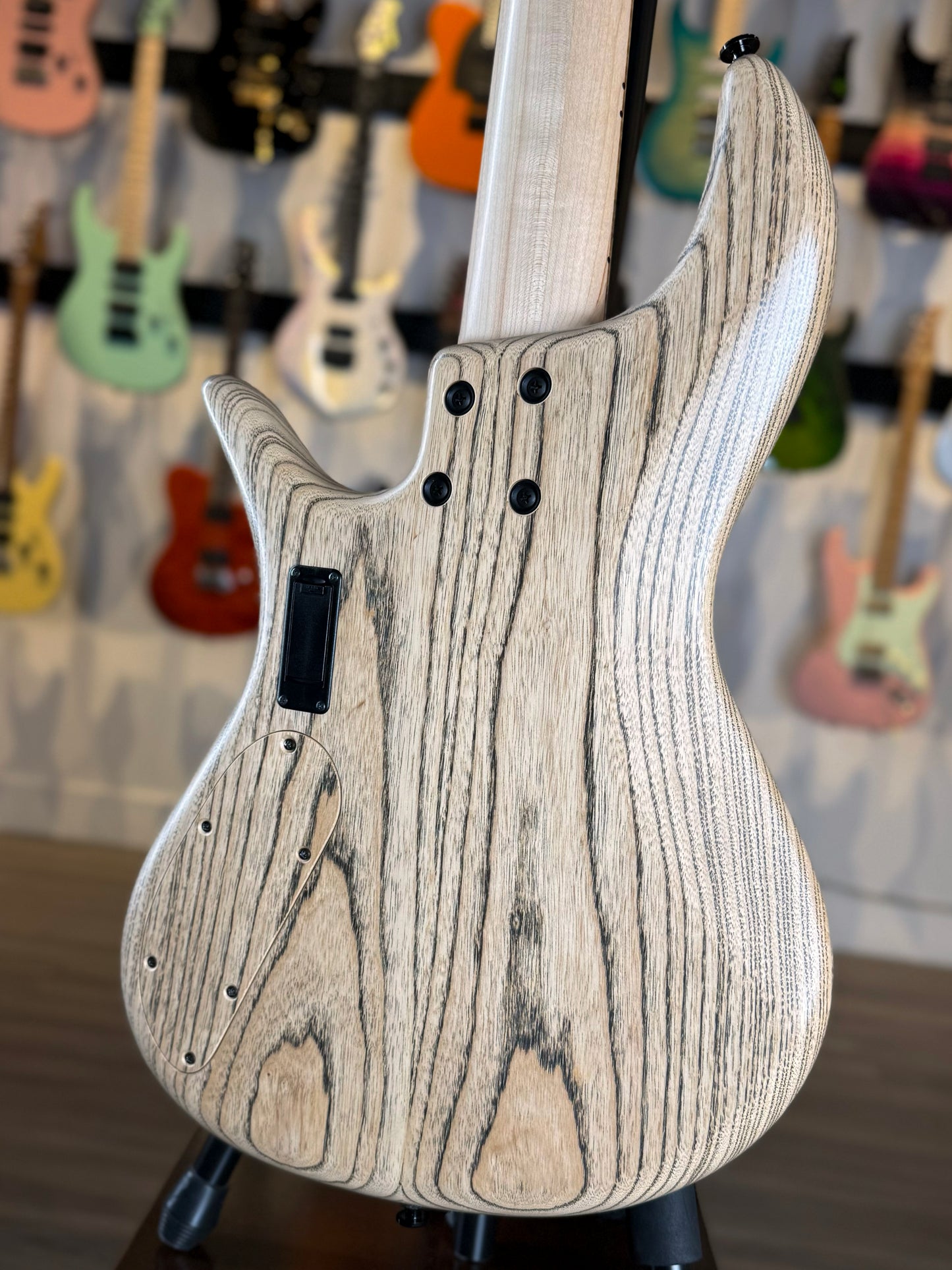 F Bass VF Series Custom Shop 5 String | Walnut